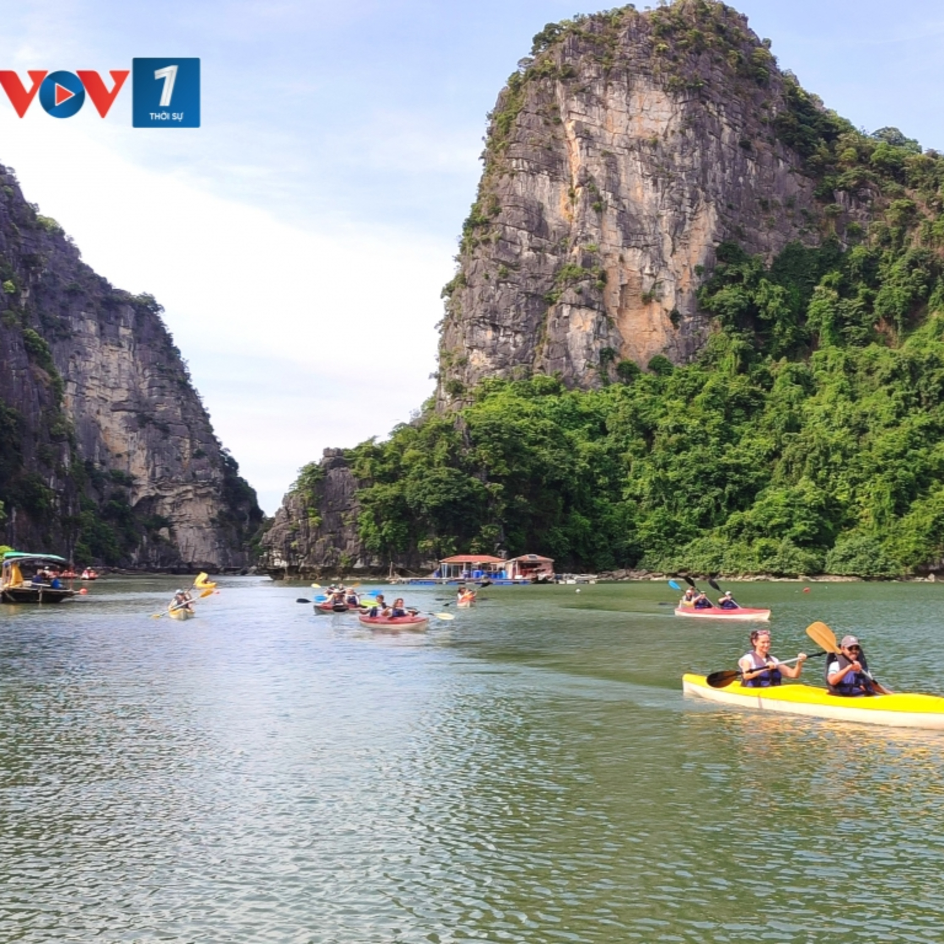 Tin Đời sống & Xã hội - Phấn đấu đến 15/4 sẽ có tàu chạy tuyến kết nối vịnh Hạ Long – vịnh Lan Hạ