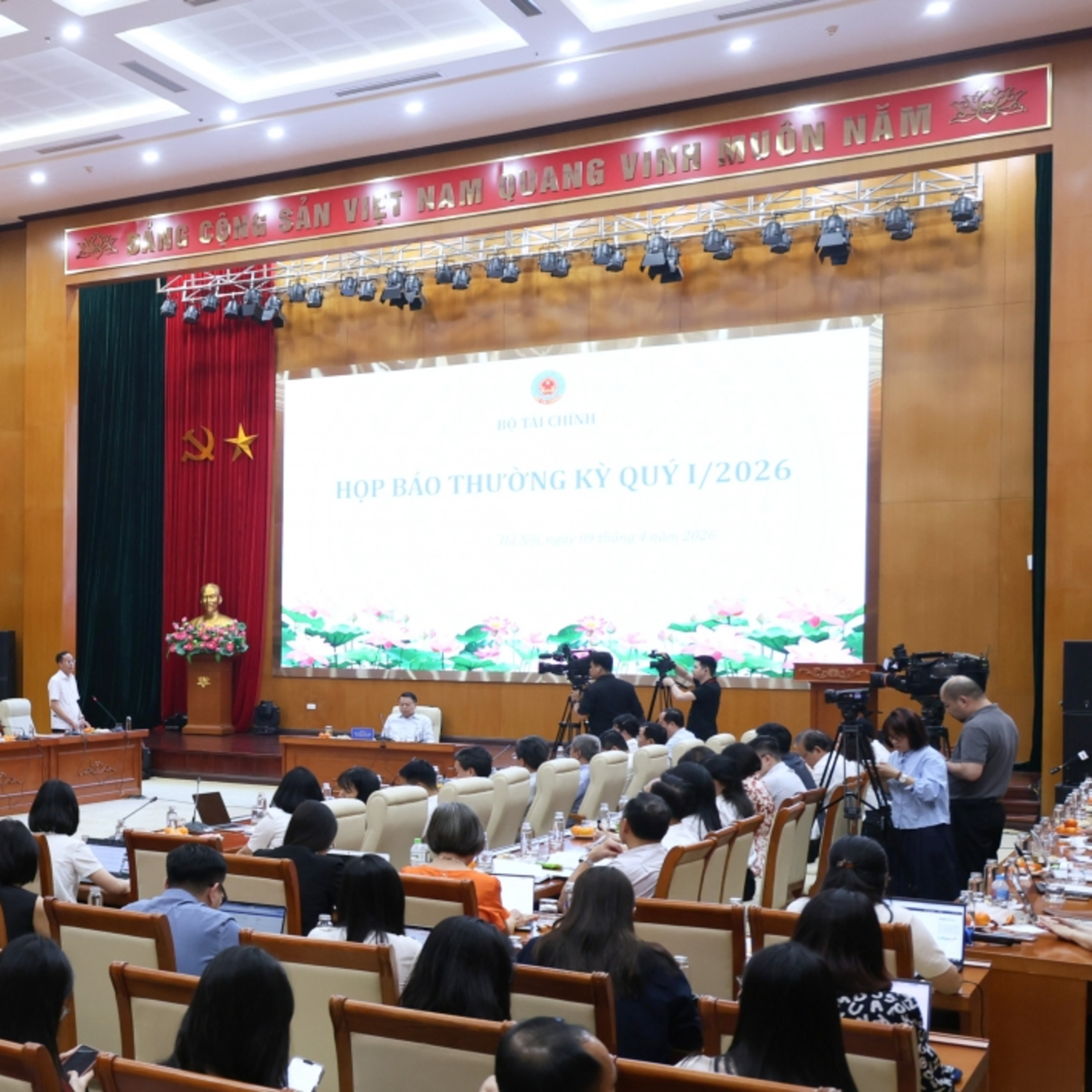 Tin Kinh tế - Họp báo Bộ Tài chính Q1/2026: Chính sách tài khóa linh hoạt, hỗ trợ tăng trưởng kinh tế 2 con số