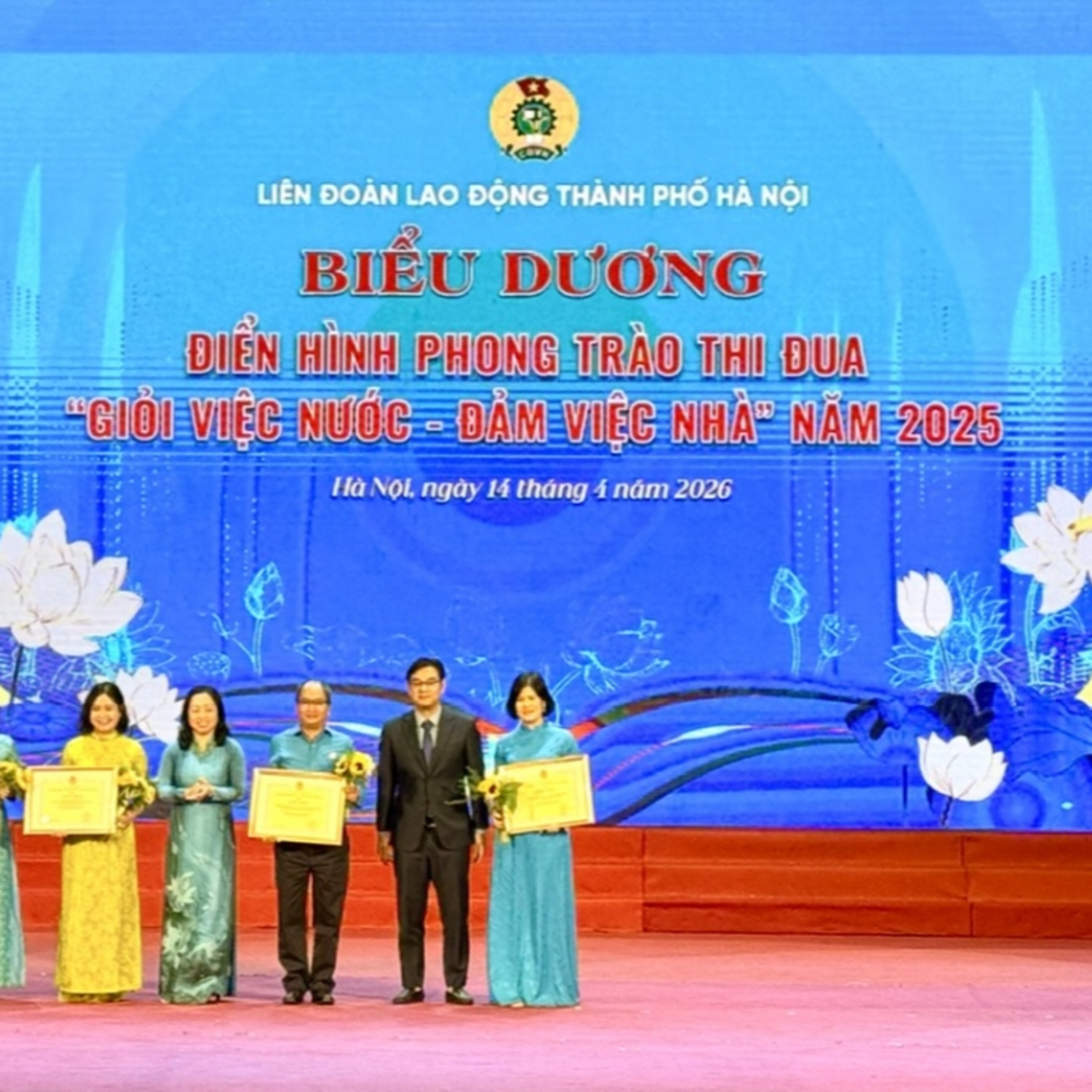 Tin Đời sống & Xã hội - 563 điển hình trong phong trào thi đua "Giỏi việc nước, đảm việc nhà" & chuyên đề văn hoá thể thao