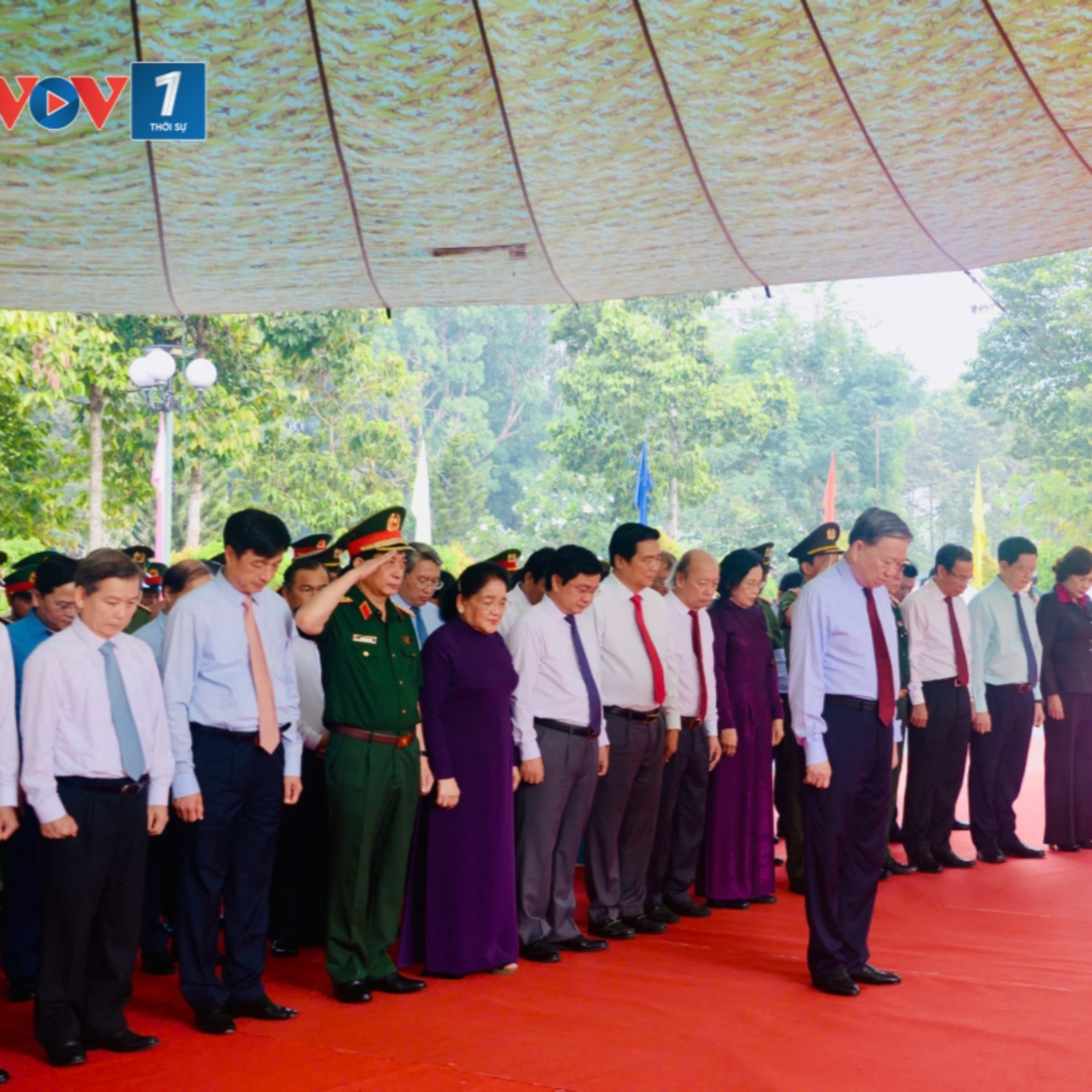 Tin Chính trị - Tổng Bí thư, Chủ tịch nước Tô Lâm dâng hoa, dâng hương tại Nghĩa trang Liệt sĩ Đồi 82, Tây Ninh