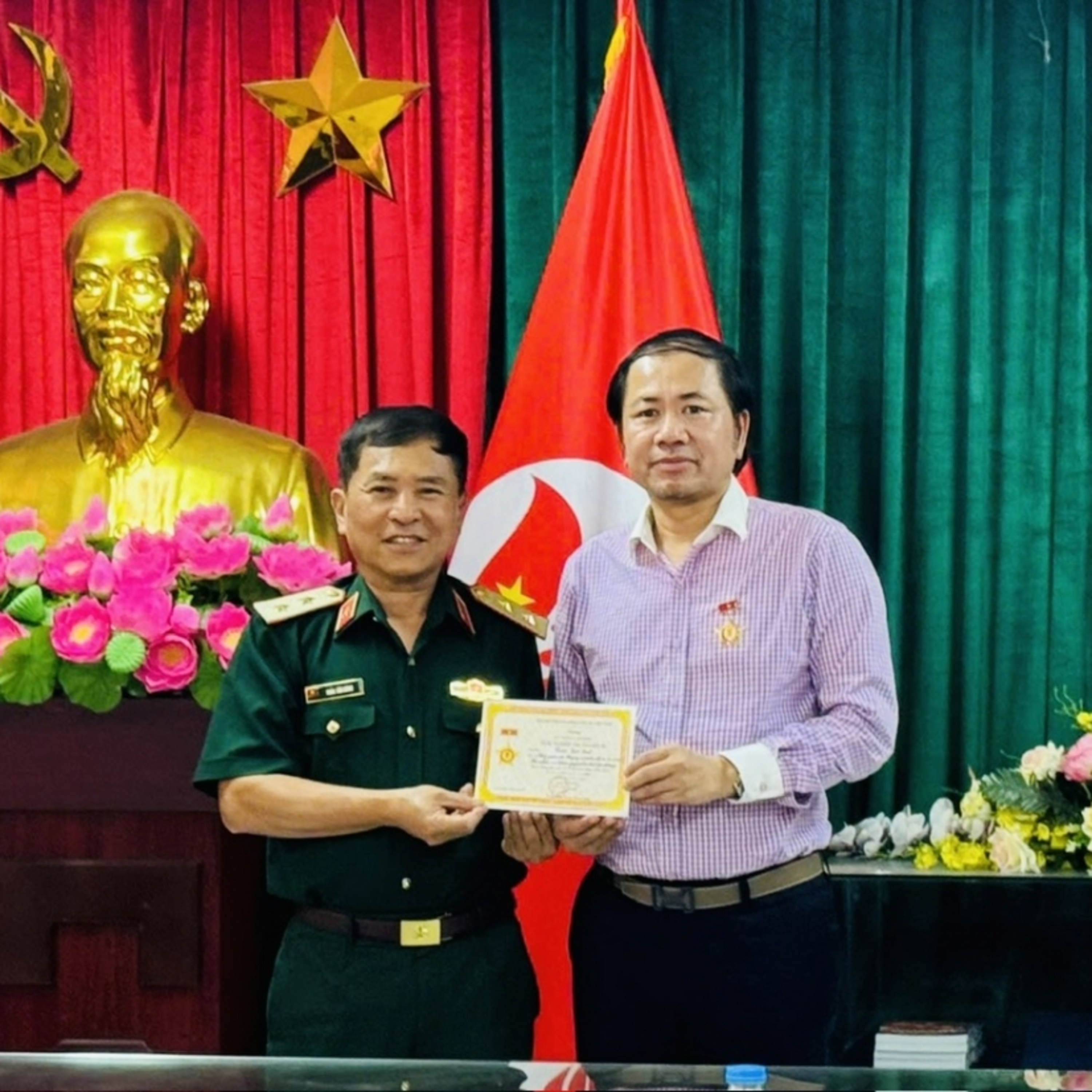 Tin Đời sống & Xã hội - Vinh danh tổ chức, cá nhân có nhiều đóng góp trong công tác tri ân liệt sĩ