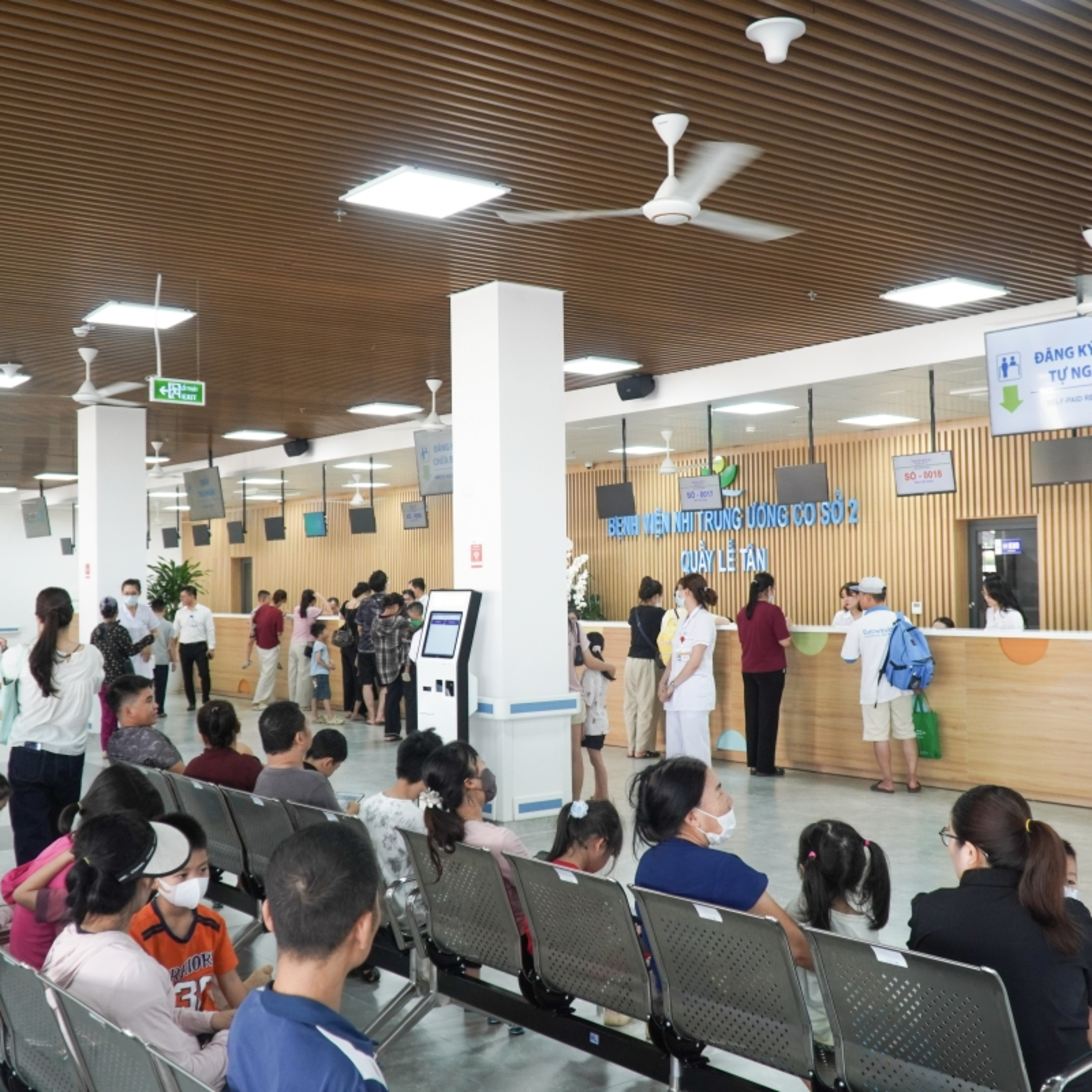 Tin Đời sống & Xã hội Bệnh viện Nhi Trung ương cơ sở 2 đón những bệnh nhi đầu tiên đến thăm khám