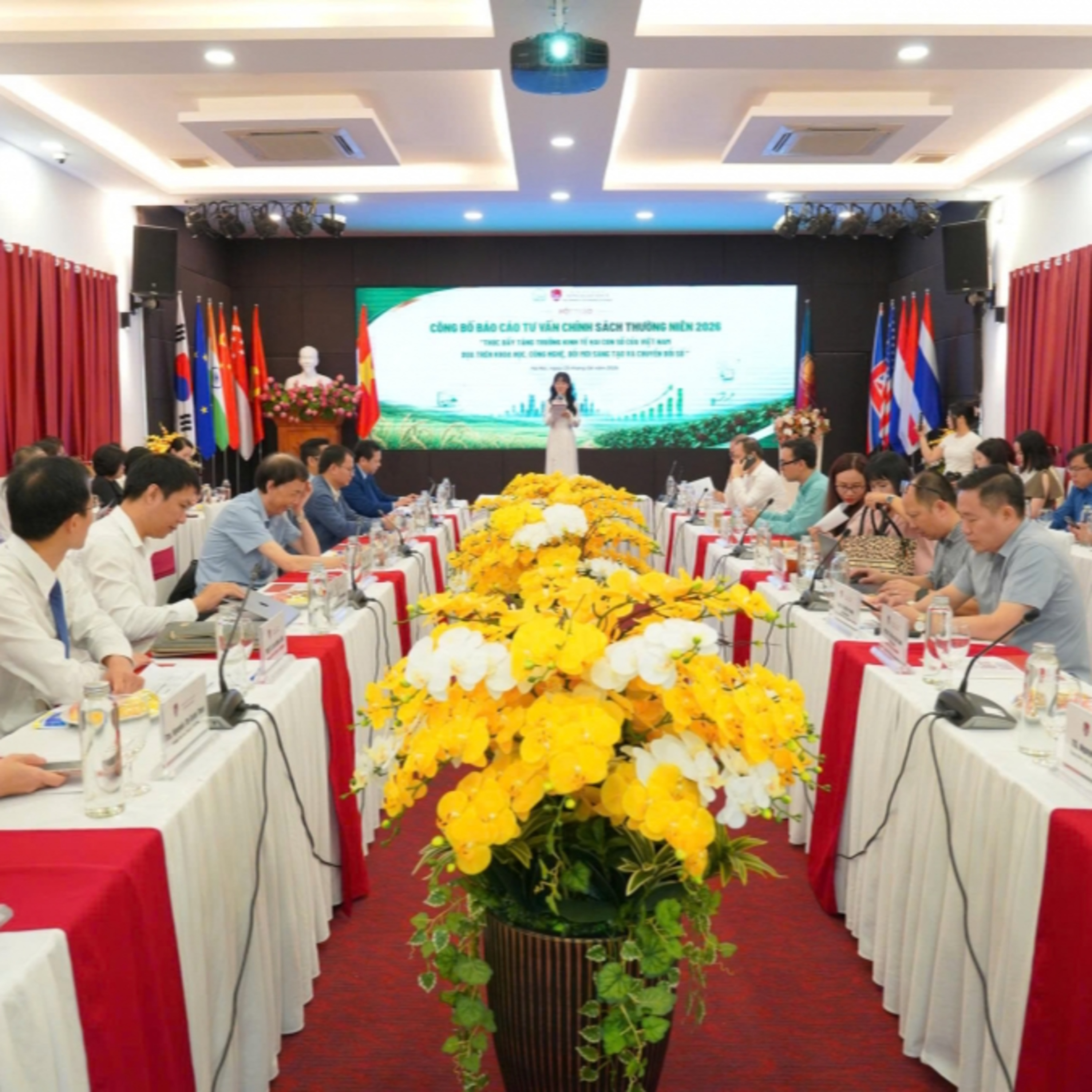 Tin Kinh tế - Thúc đẩy tăng trưởng kinh tế dựa trên khoa học, công nghệ, đổi mới sáng tạo và chuyển đổi số