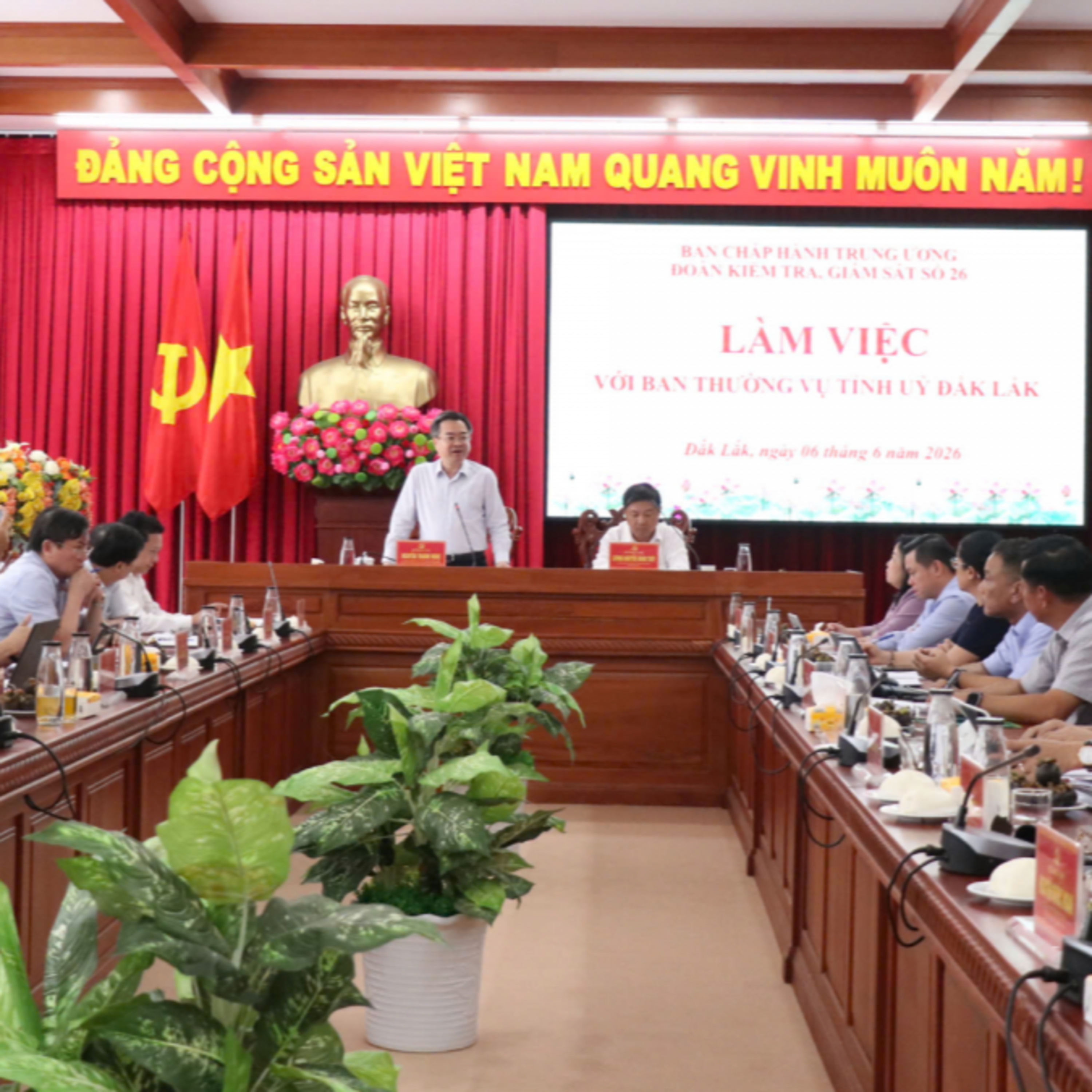 Tin Chính trị - Đoàn Kiểm tra số 26 của Bộ Chính trị chỉ rõ những điểm nghẽn tăng trưởng của Đắk Lắk
