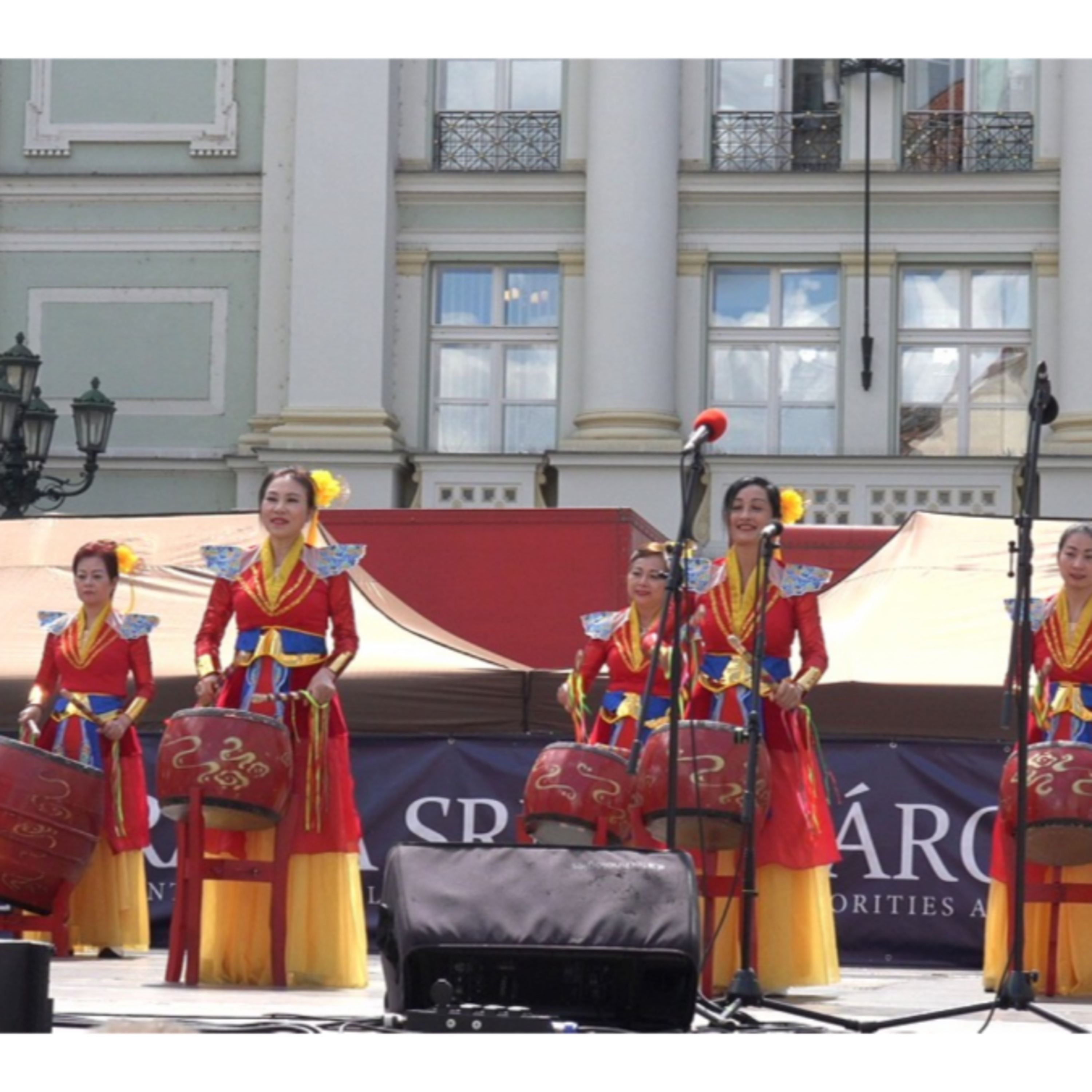 Thế Giới với Việt Nam - Cộng đồng người Việt tỏa sáng tại Festival các dân tộc thiểu số Cộng hòa Séc