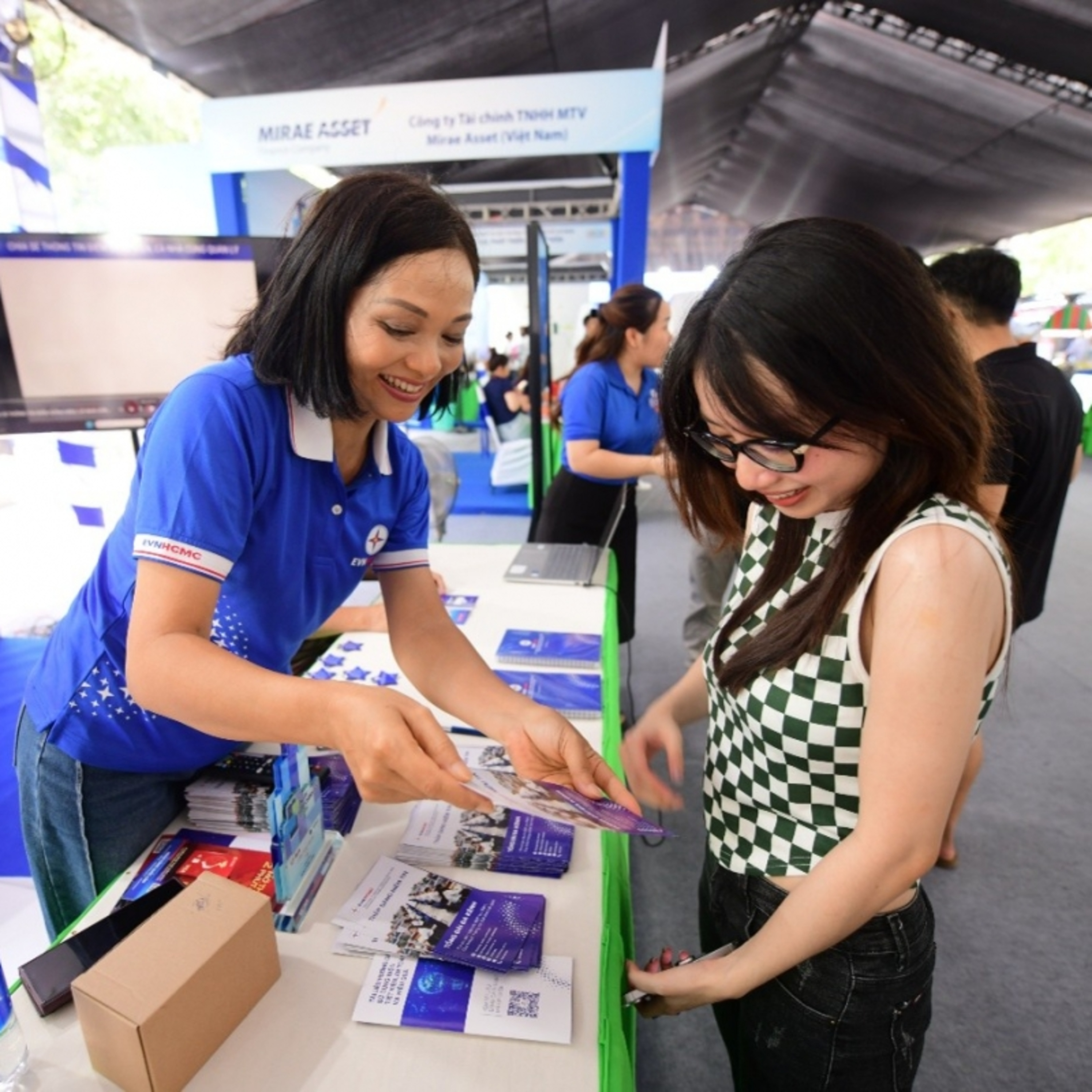 Tin Đời sống & Xã hội - Ngành điện TP.HCM cung cấp nhiều tiện ích số dành cho khách hàng