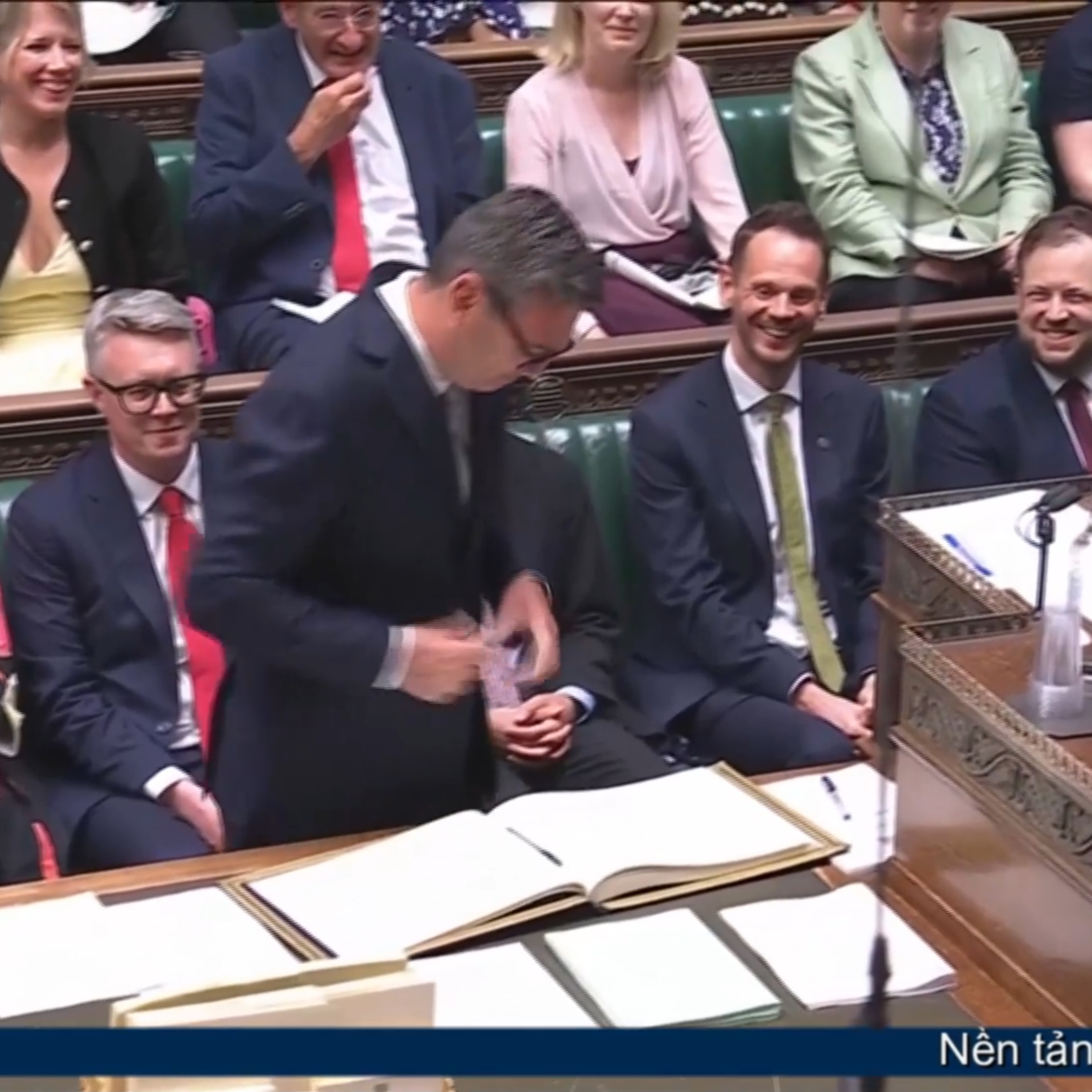 Tin quốc tế - Thủ tướng Anh Keir Starmer tuyên bố từ chức, cam kết chuyển giao quyền lực có trật tự