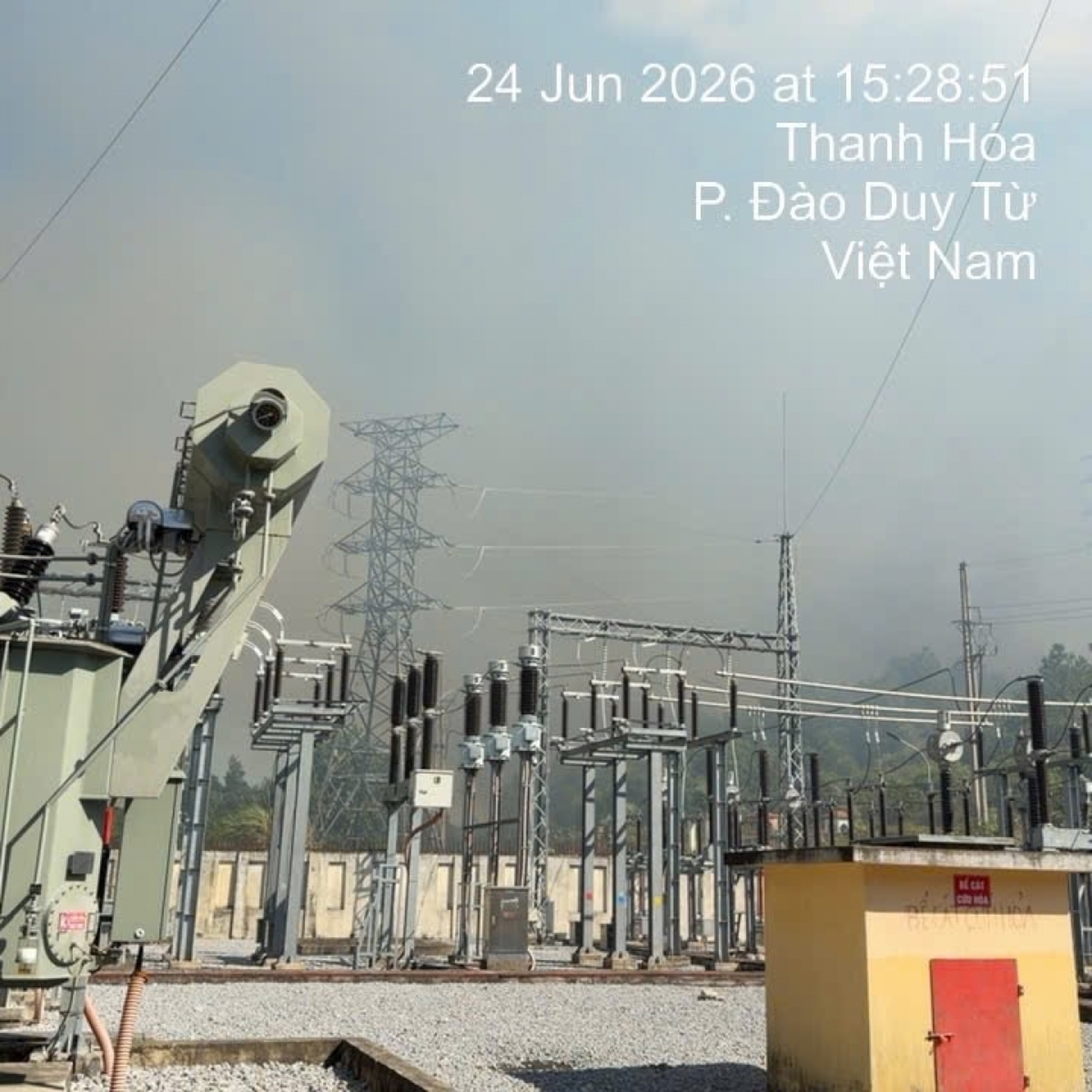 Tin trong nước - Cháy rừng tại Nghi Sơn, Thanh Hoá: Bước đầu khoảng 30.000 khách hàng phải tạm ngừng cung cấp điện.