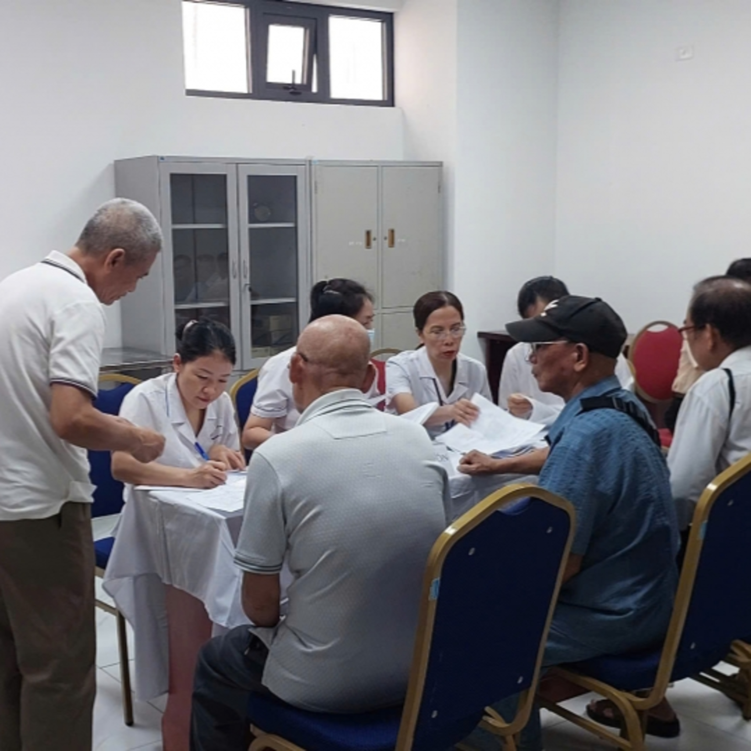 Tin Đời sống & Xã hội - Trạm Y tế phường Tây Hồ: Chăm sóc sức khỏe và tri ân người có công từ những hoạt động thiết thực