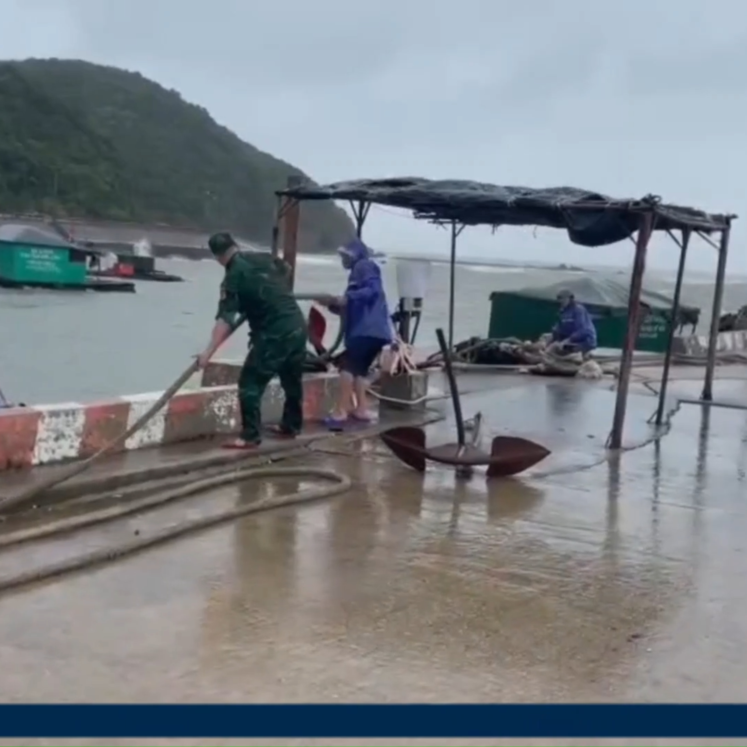 Tin trong nước - Quảng Ninh sẵn sàng lực lượng, phương tiện tại các địa bàn trọng điểm chống bão số 1