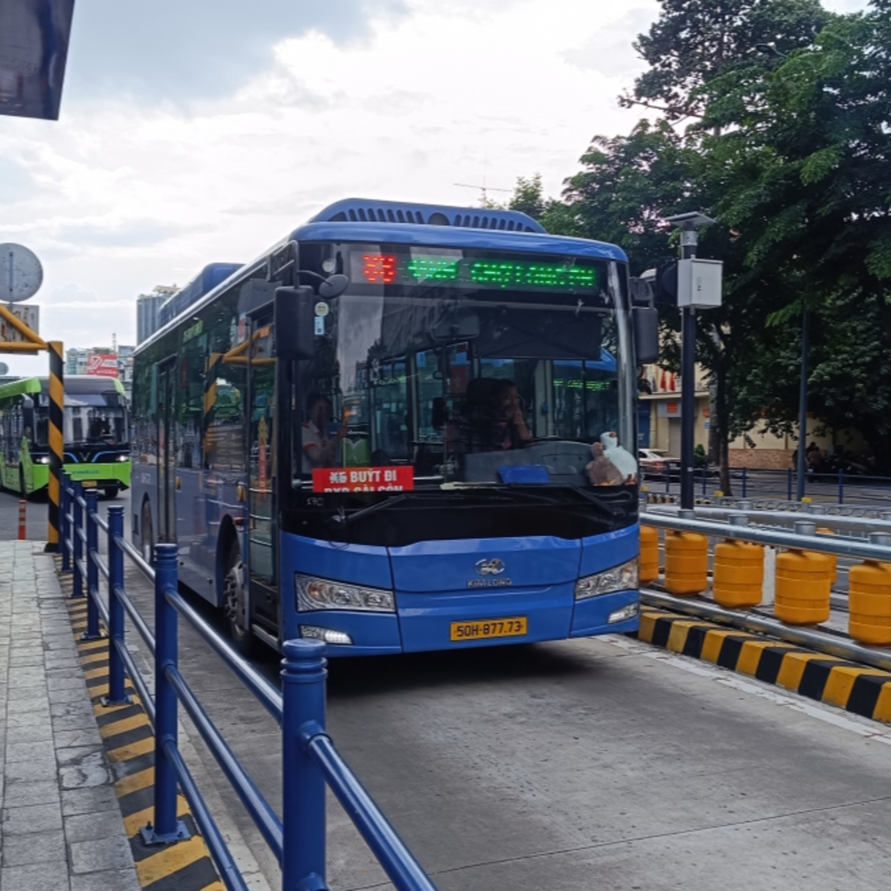 Tin Đời sống & Xã hội - Đi xe buýt miễn phí, niềm vui của người lao động ở TP.HCM