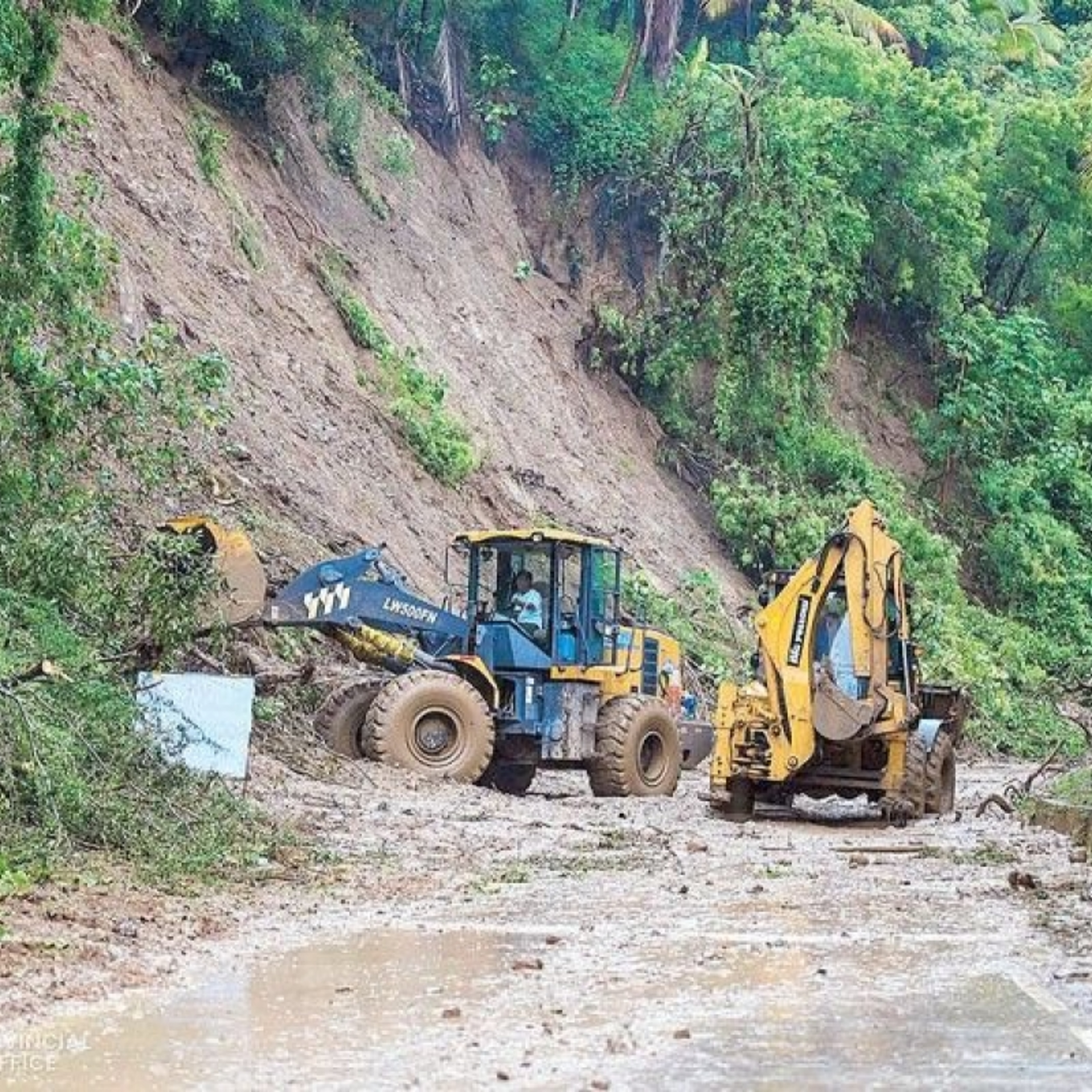 Tin thế giới - Bão Bavi ra khỏi PAR của Philippines- 17 người thiệt mạng trong hàng loạt vụ lở đất