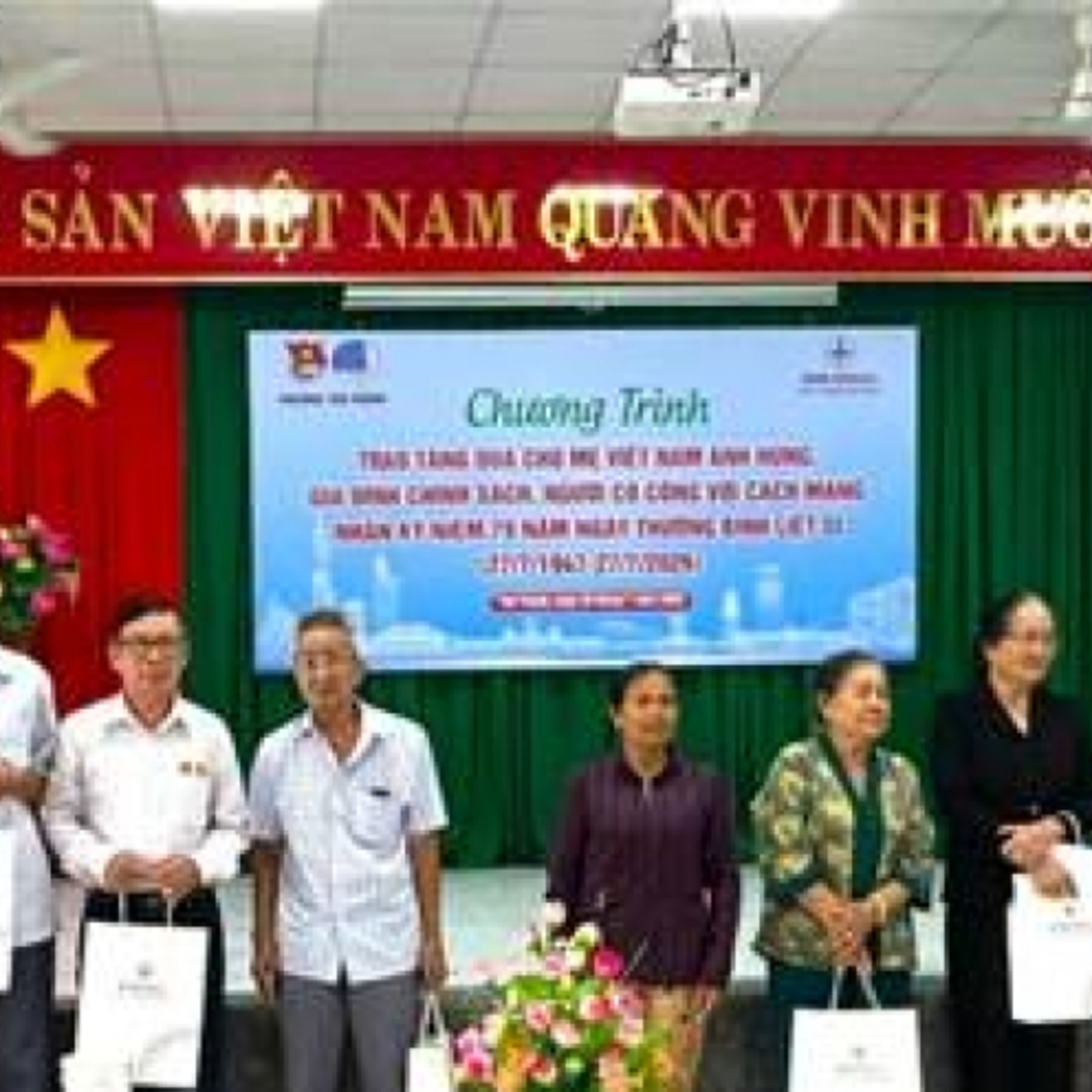 Tin Đời sống & Xã hội - Nhiệt điện Phú Mỹ thực hiện nhiều hoạt động Đền ơn đáp nghĩa
