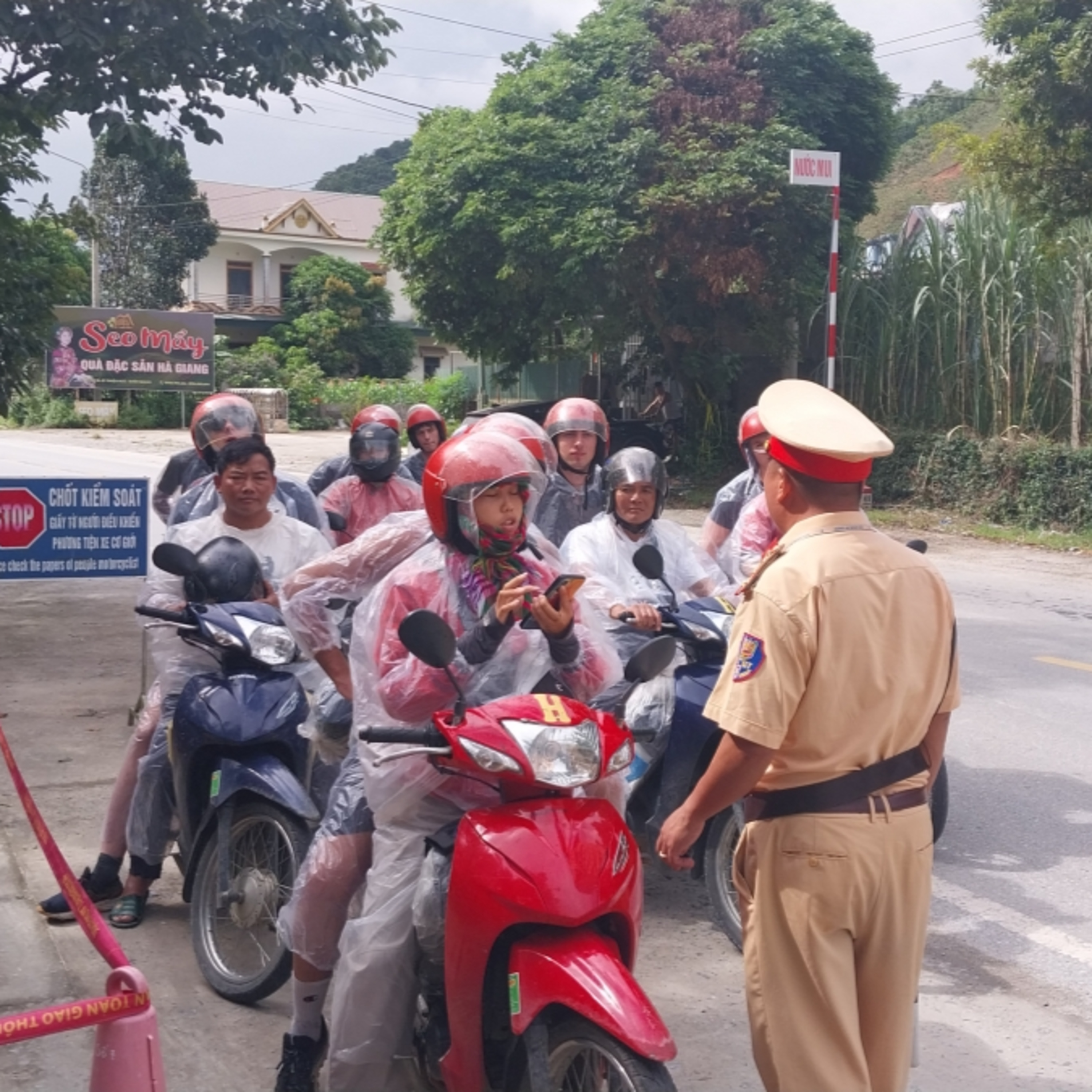 Tin Pháp luật - Tuyên Quang: Tăng cường đảm bảo TTATGT để phát triển du lịch