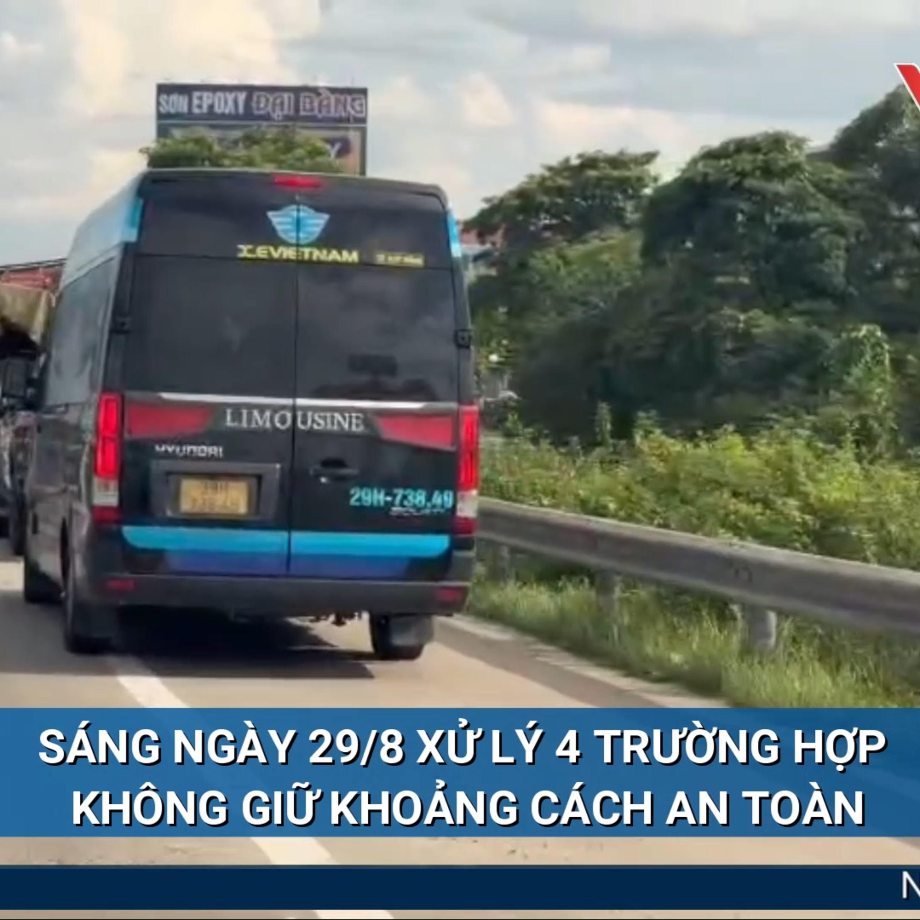 Tin trong nước - Sáng ngày 29/8 xử lý 4 trường hợp không giữ khoảng cách an toàn