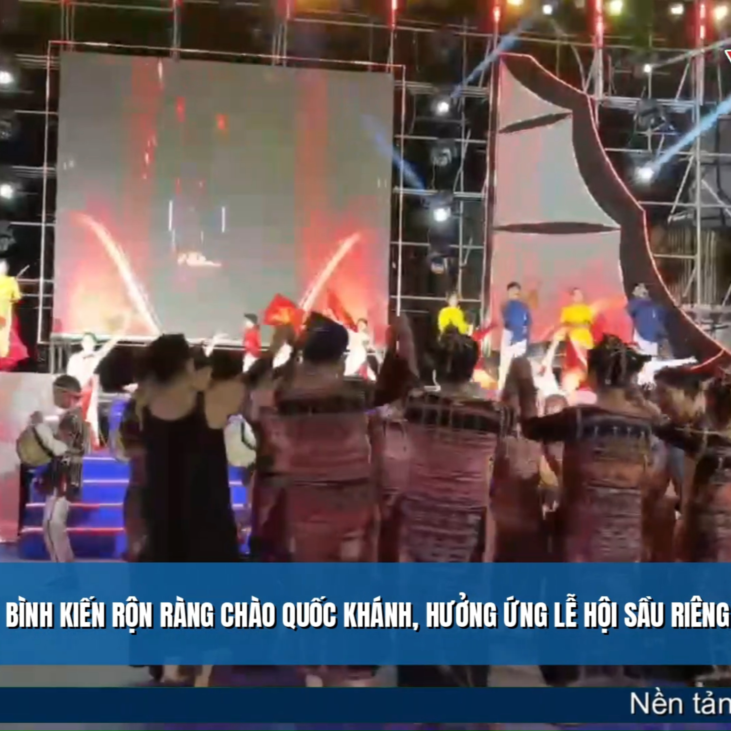 Tin trong nước - Bình Kiến, Đắk Lắk rộn ràng chào Quốc khánh, hưởng ứng Lễ hội Sầu riêng