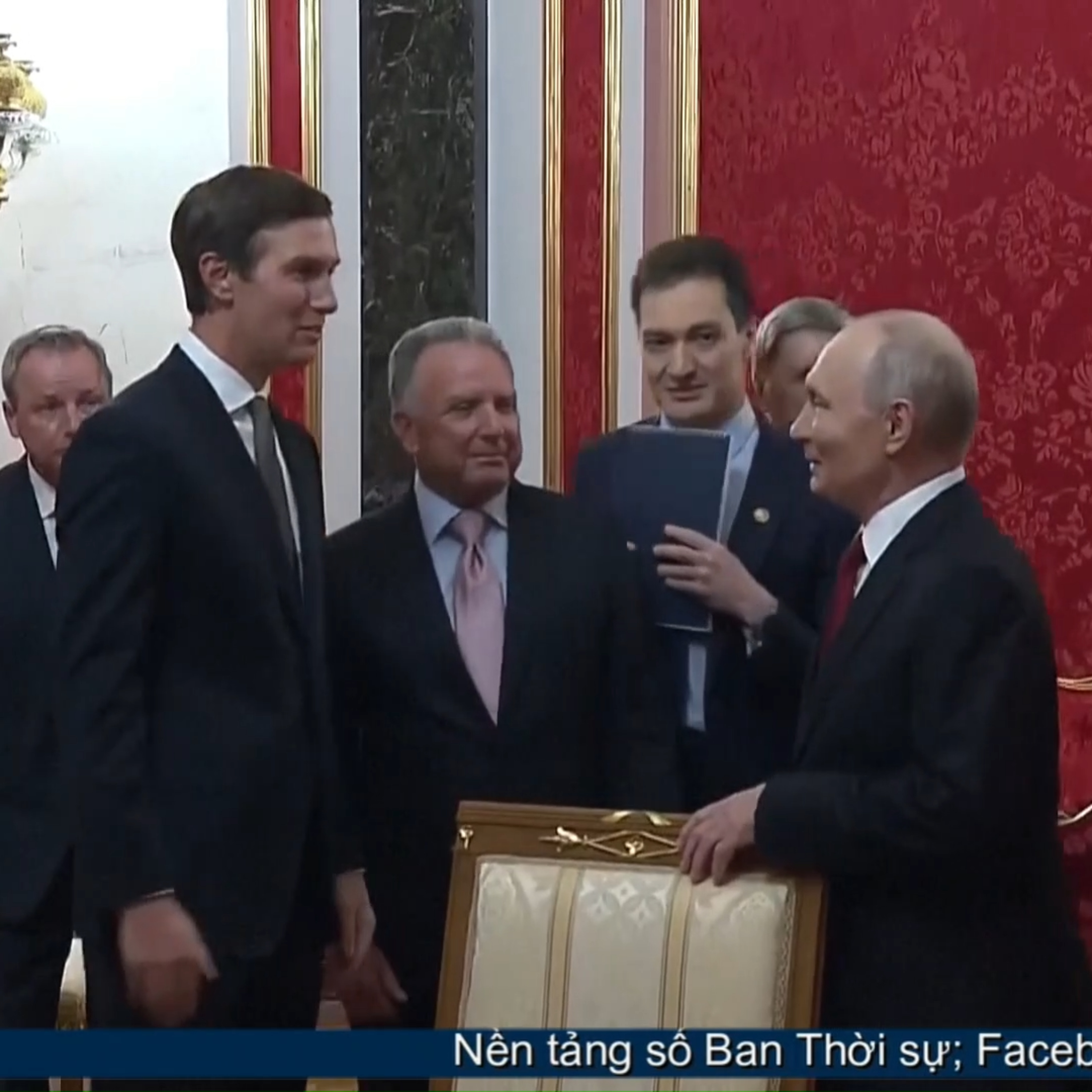 Tin quốc tế - Tiếp đặc phái viên Mỹ, Tổng thống Putin bày tỏ tin cậy cao trong đàm phán về Ukraine episode artwork