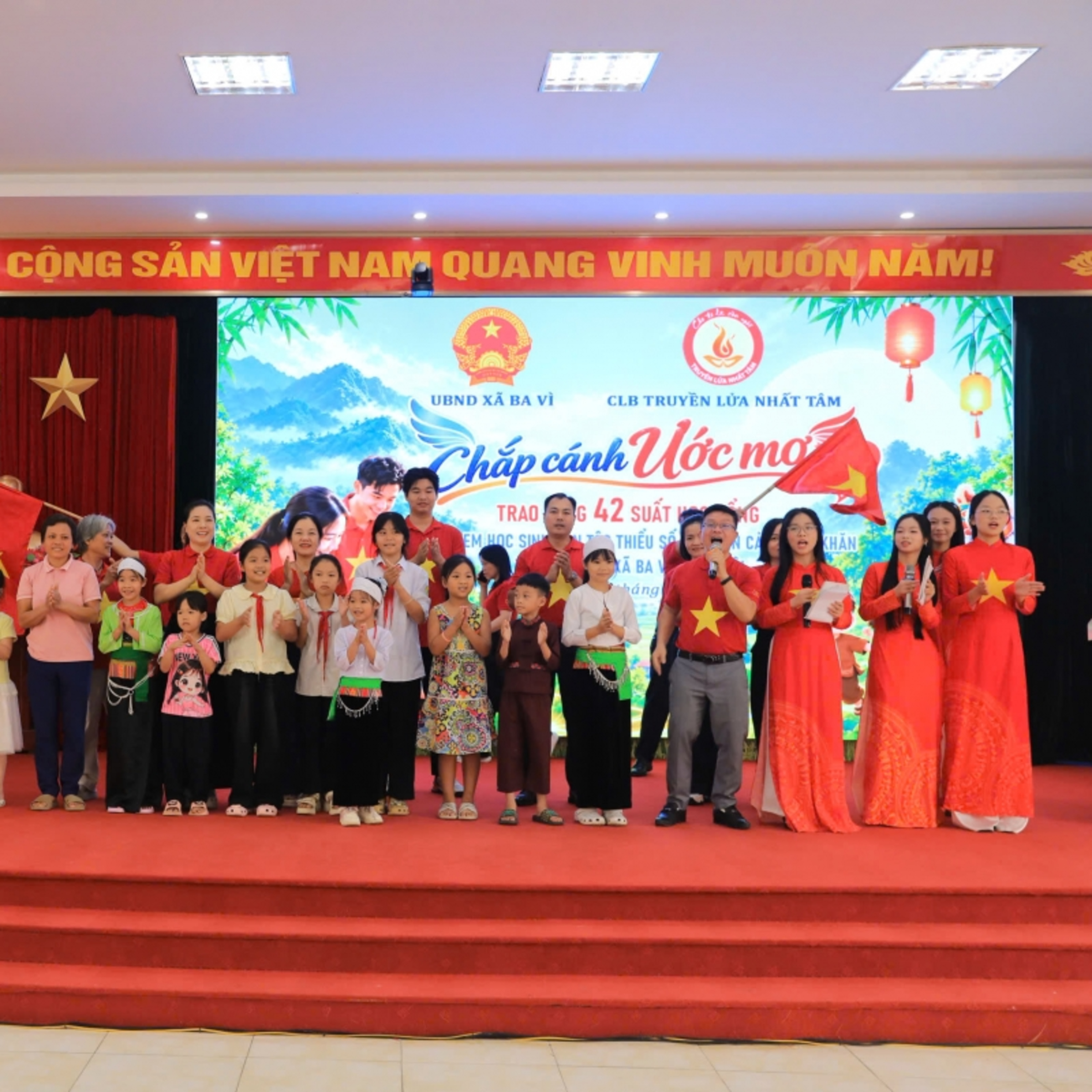 Tin Đời sống & Xã hội - Hà Nội: Mang Tết Trung thu đến với học sinh dân tộc thiểu số