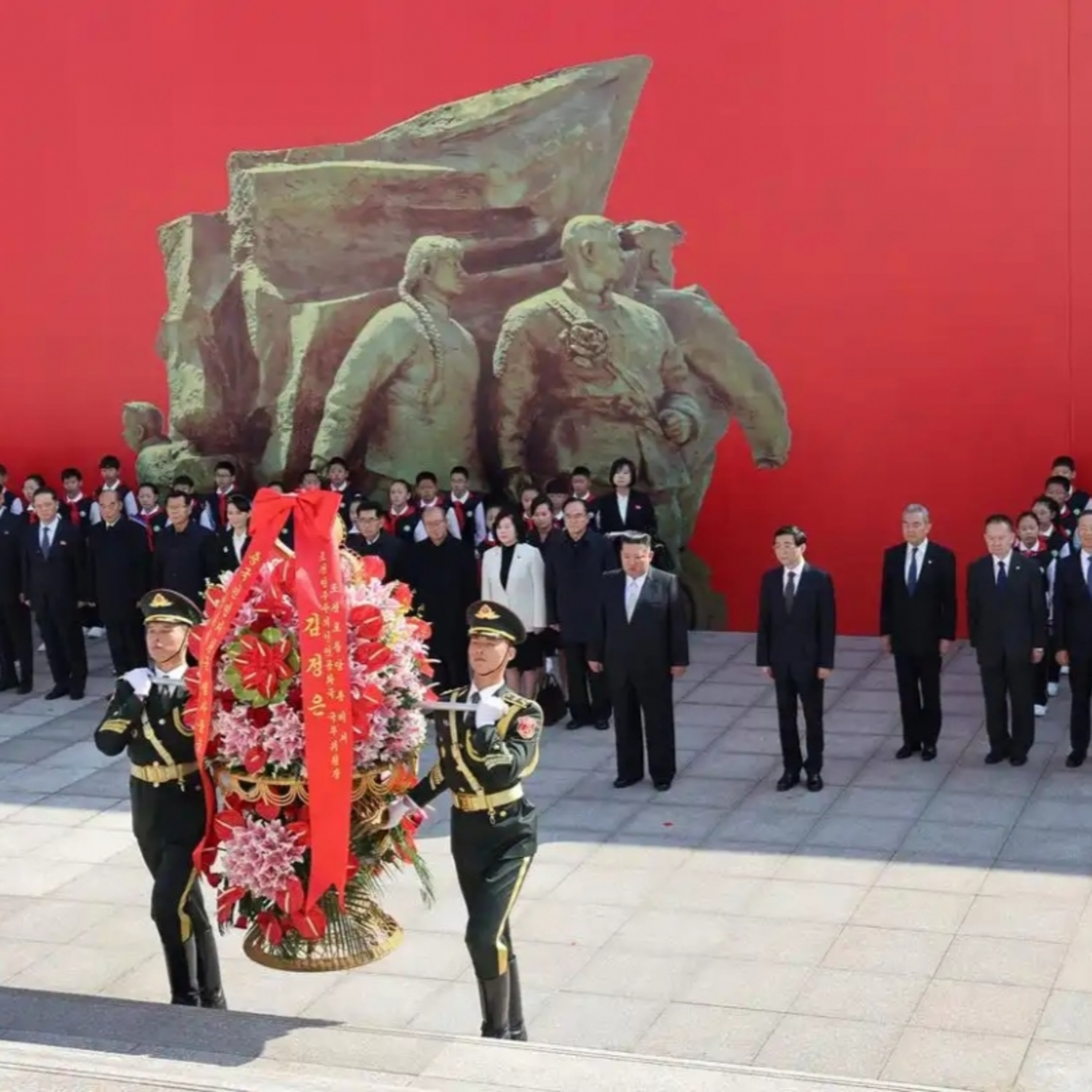 Tin thế giới - Nhà lãnh đạo Triều Tiên Kim Jong Un thăm Đan Đông, Trung Quốc