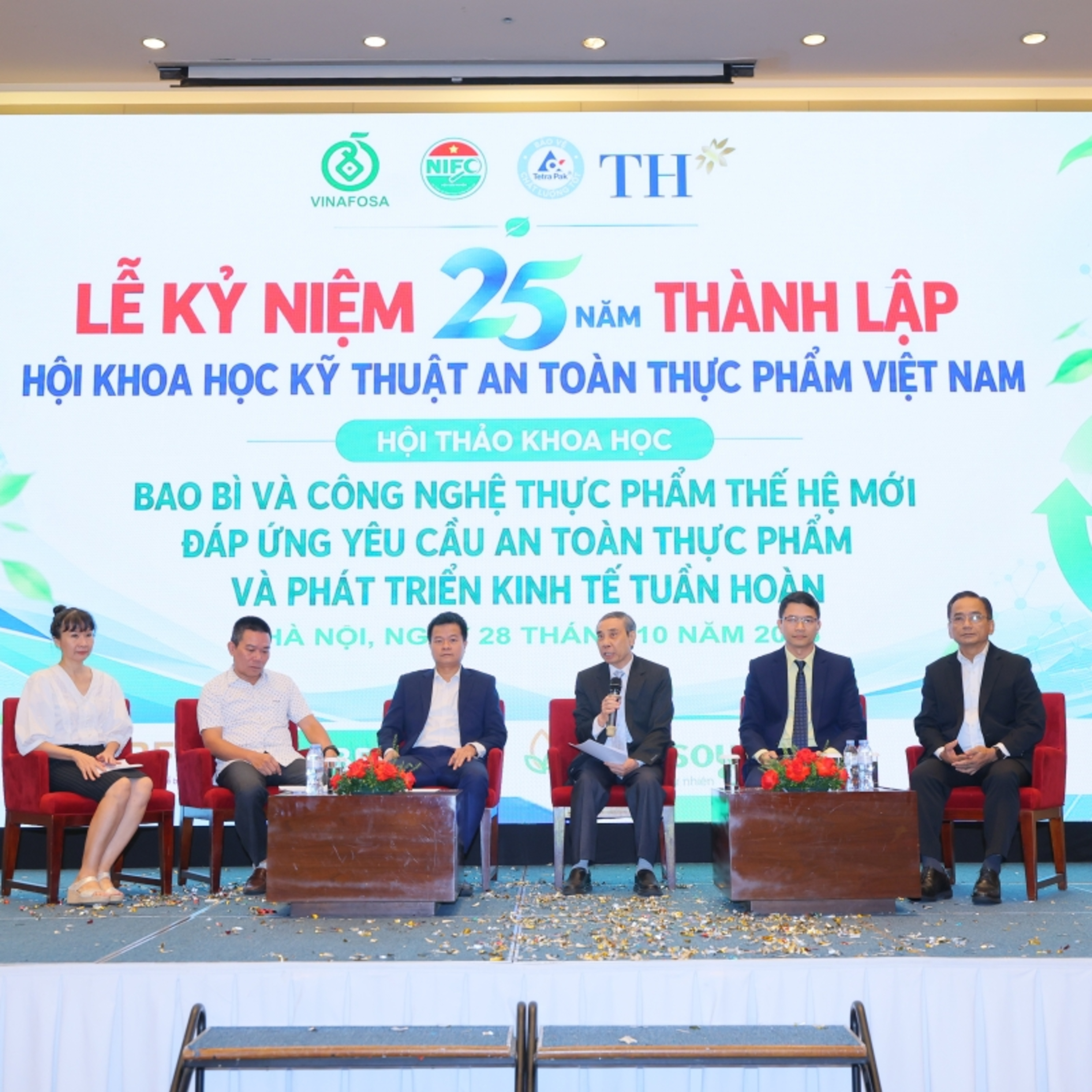 Tin Đời sống & Xã hội - Dấu mốc 25 năm VINAFOSA và yêu cầu đổi mới công nghệ bao bì thực phẩm