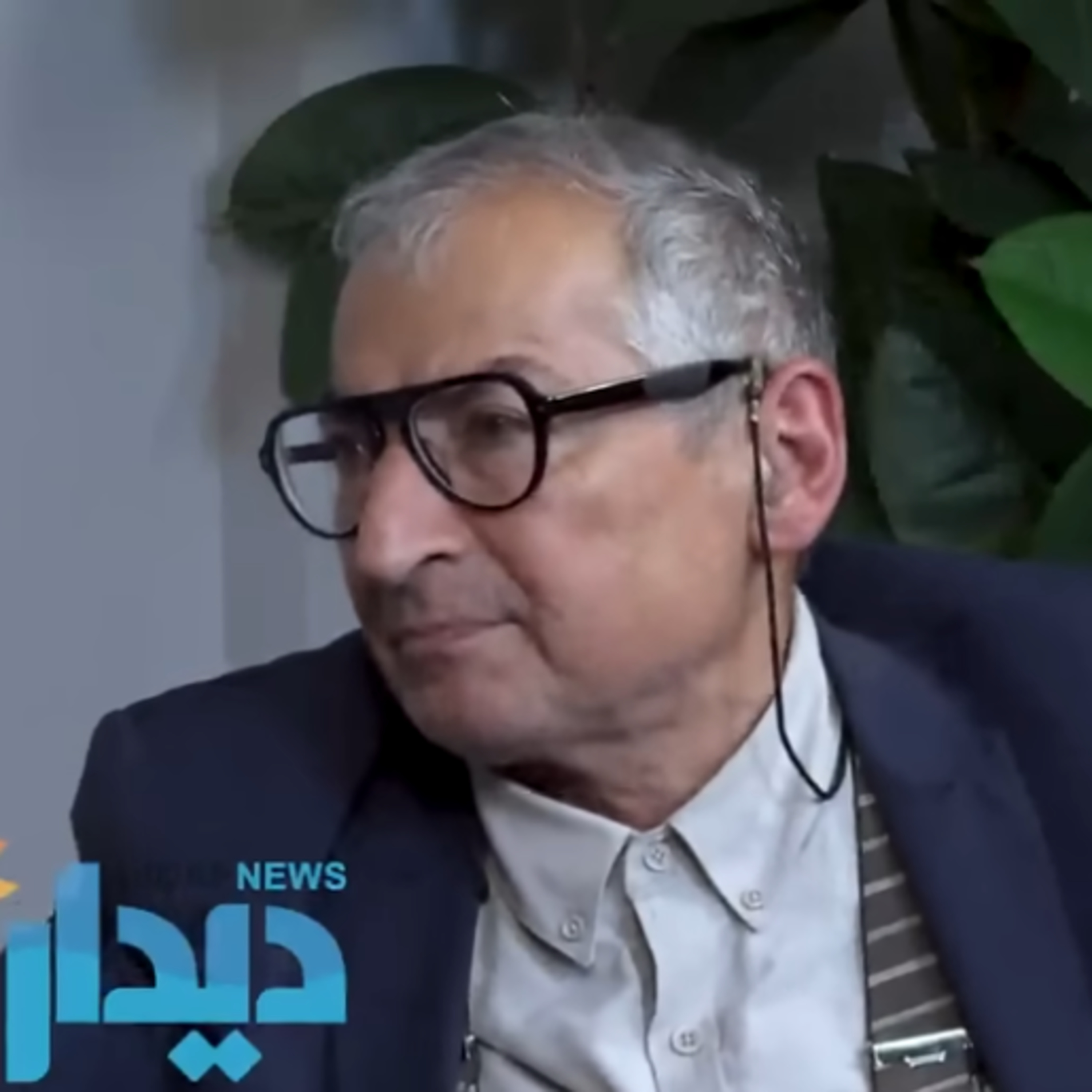 ۶۲- صادق زیباکلام: چرا جمهوری اسلامی به اسرائیل حمله نمی‌کند؟