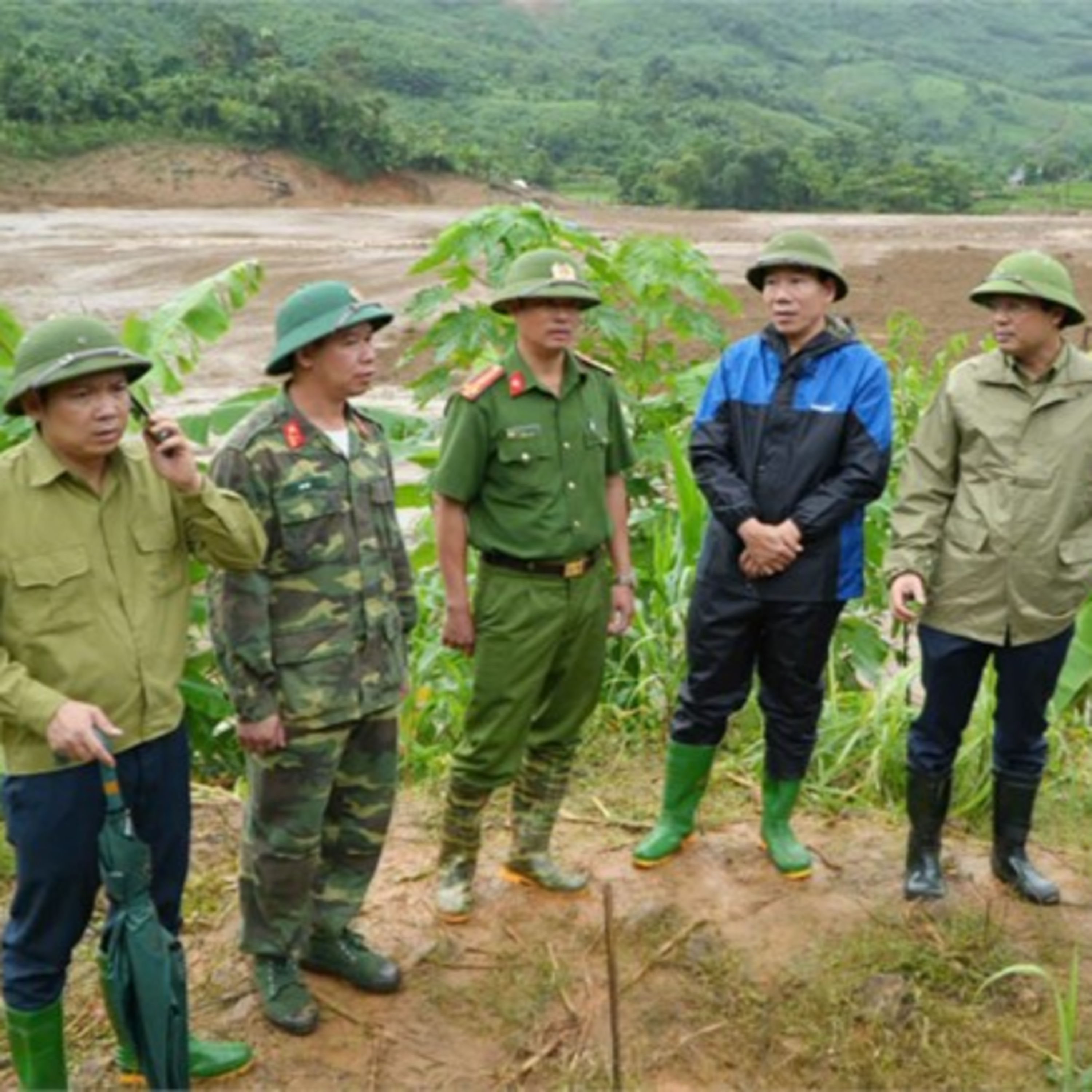 Xây dựng Đảng - Điểm tựa trong cuồng lũ episode artwork