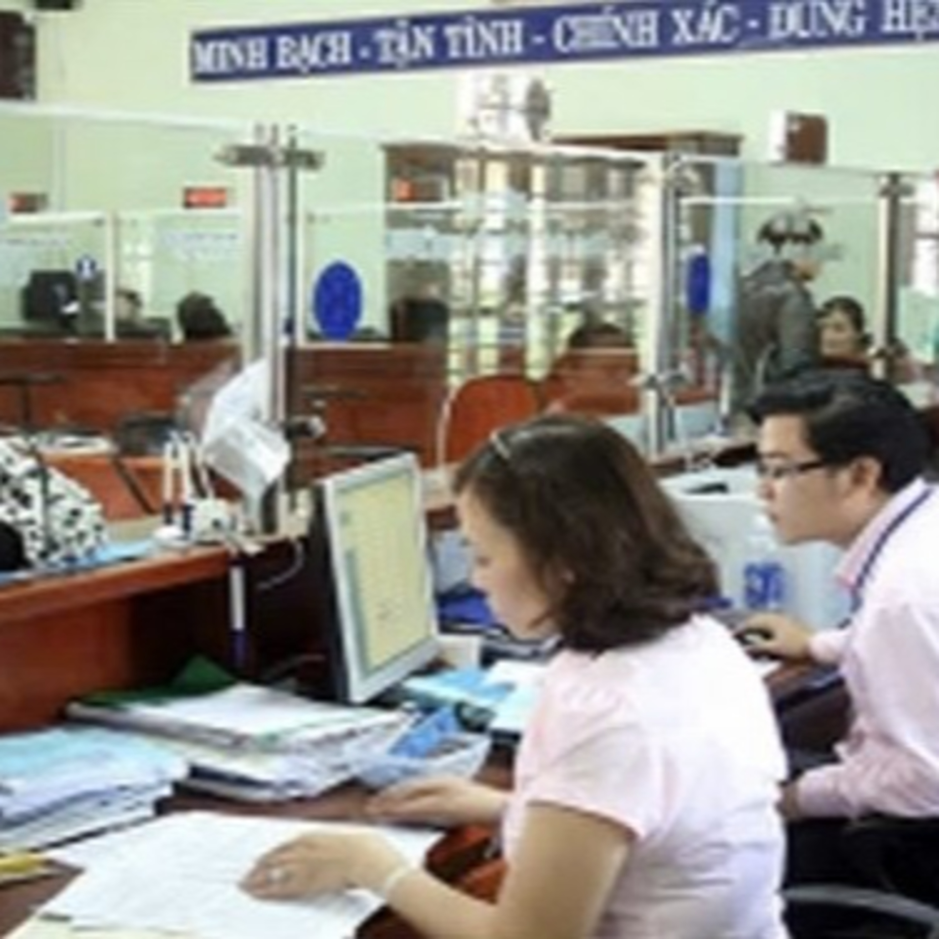 Chính phủ với người dân - Khẩn trương sắp xếp tinh gọn bộ máy, tinh giản biên chế, cơ cấu lại đội ngũ cán bộ