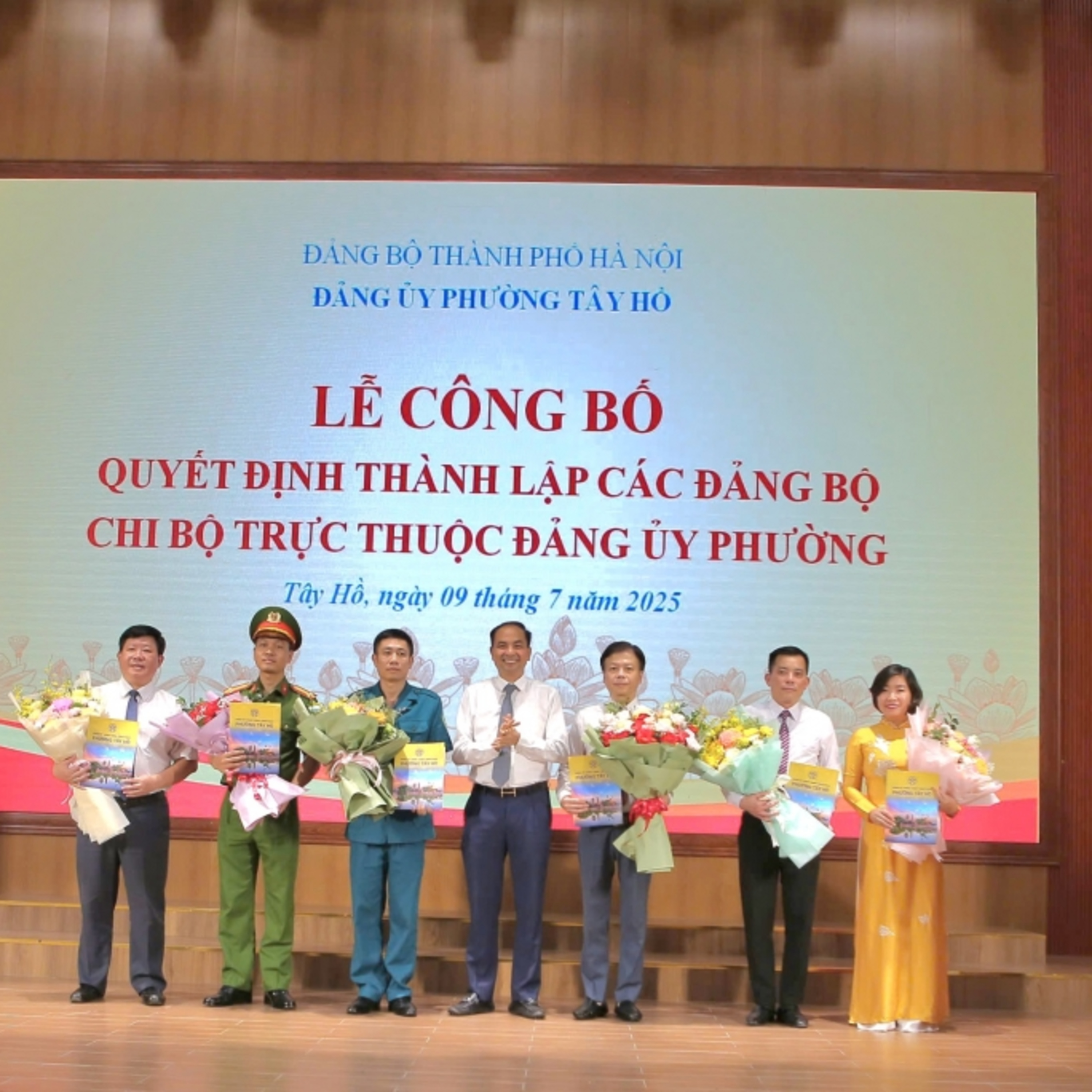 Xây dựng Đảng - Tích cực, chủ động chuẩn bị Đại hội Đảng các cấp sau sắp xếp đơn vị hành chính