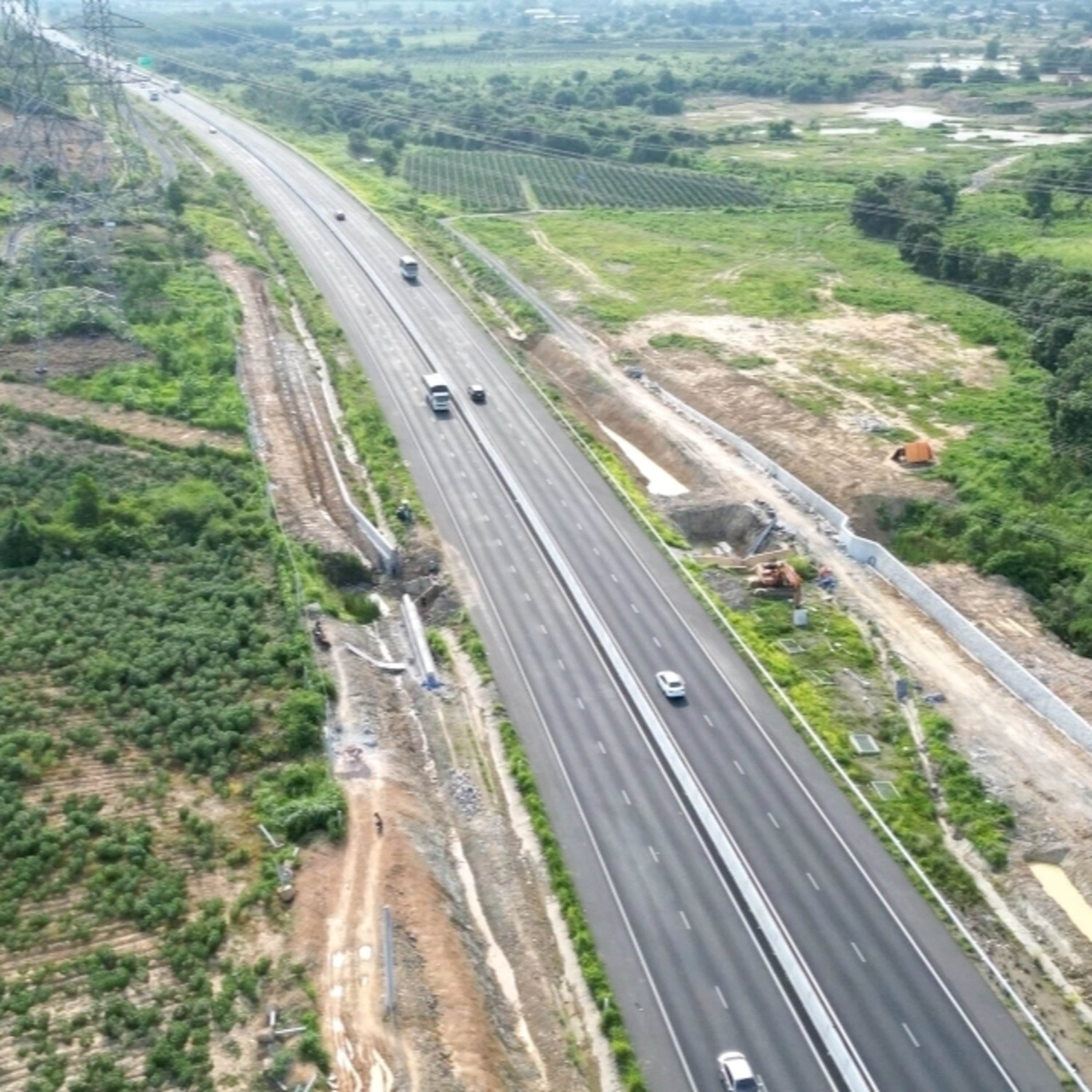 Dòng chảy Kinh tế - Tập trung nguồn lực nâng cấp, mở rộng hơn 2.300 km cao tốc episode artwork