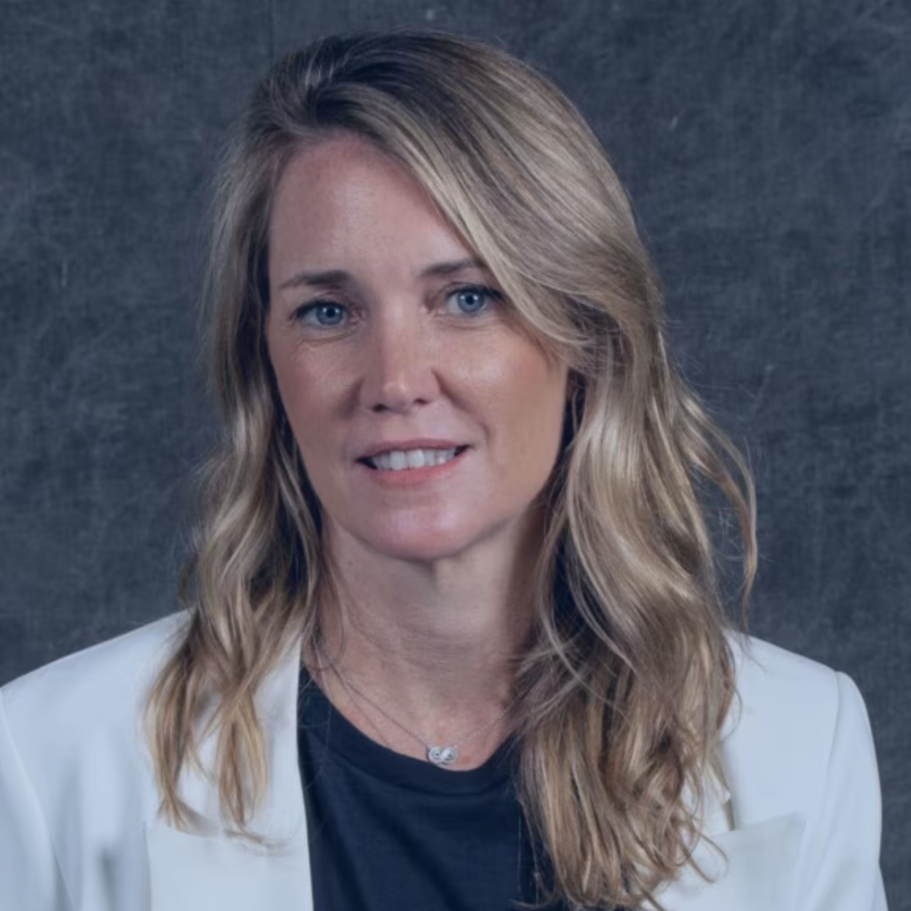 Claudia Woods, CEO da WeWork na América Latina episode artwork