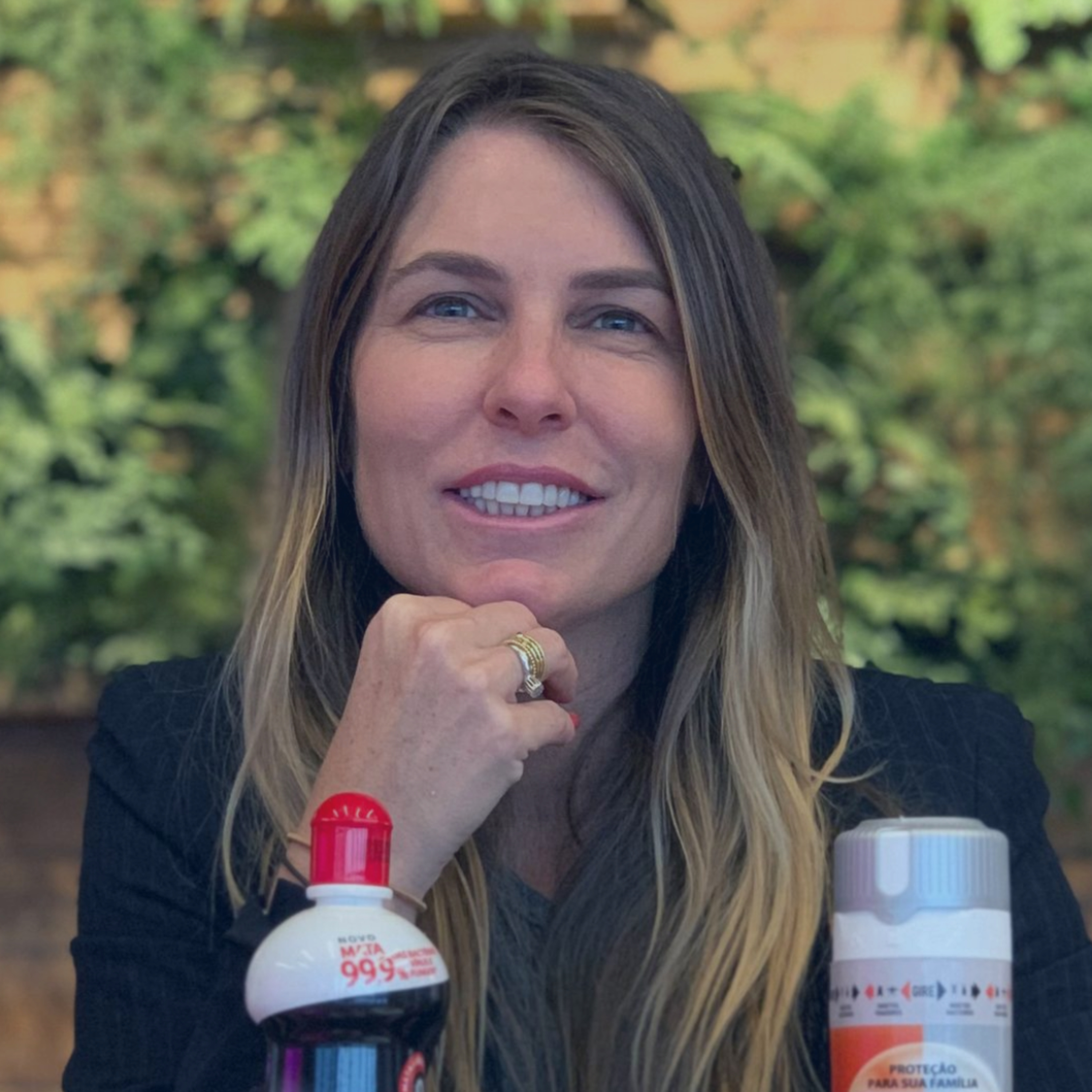 Renata Vieira, CMO da Reckitt Hygiene Comercial episode artwork