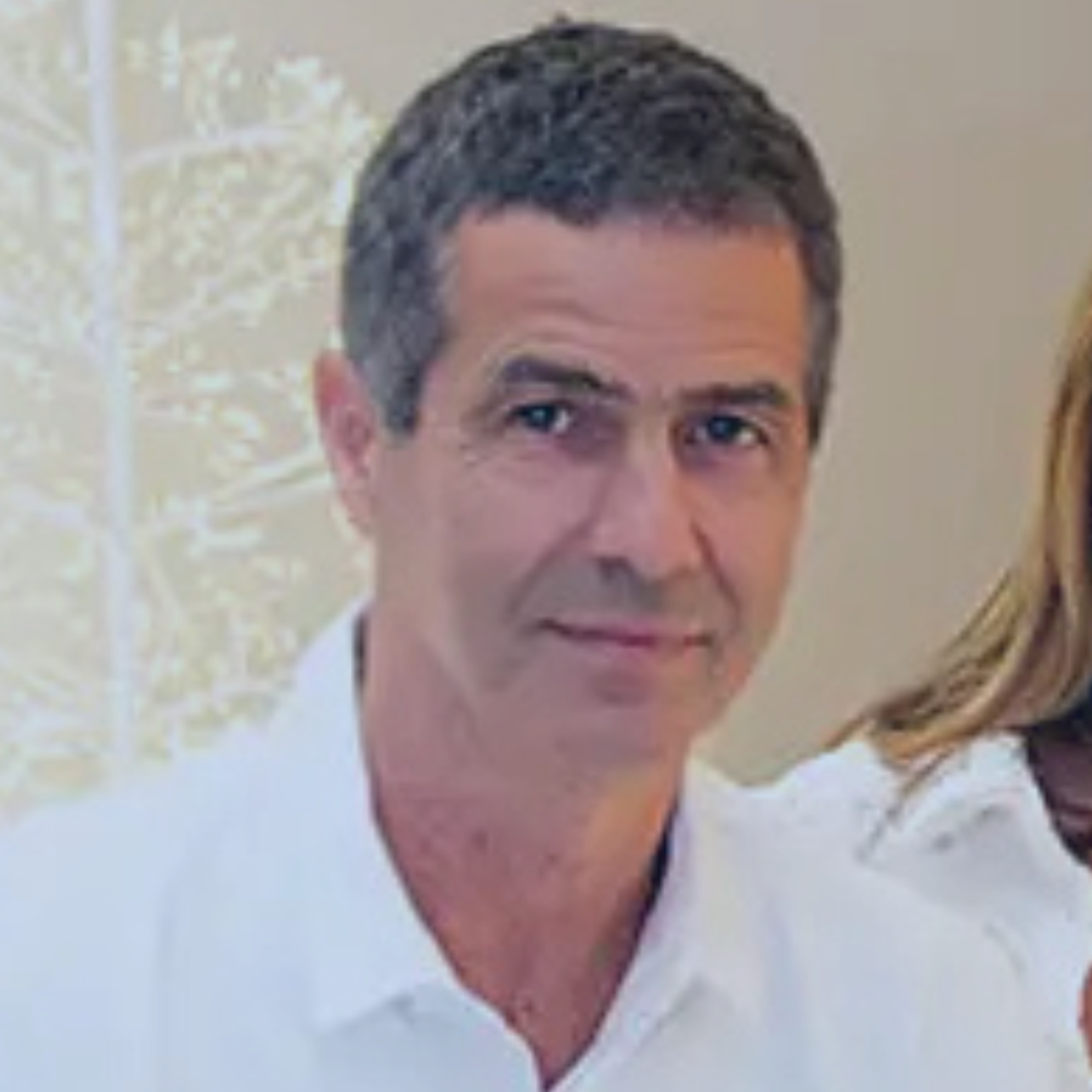 Romeu Trussardi, fundador e CEO da Trousseau  episode artwork
