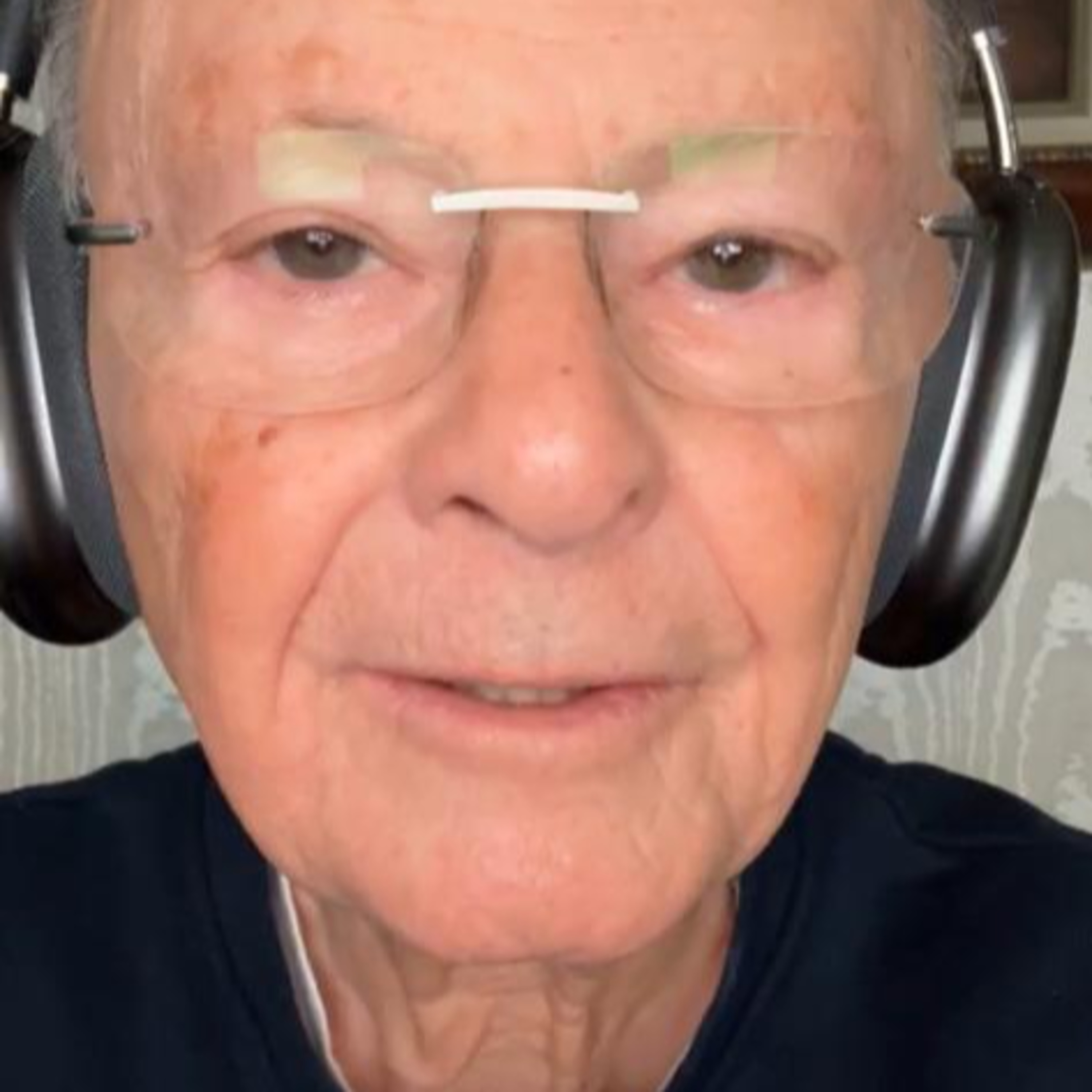 Imagem de capa - Amar, bendizer, fazer o bem e orar são atitudes que dependem de decisão pessoal - Meditação Matinal 04/12/23