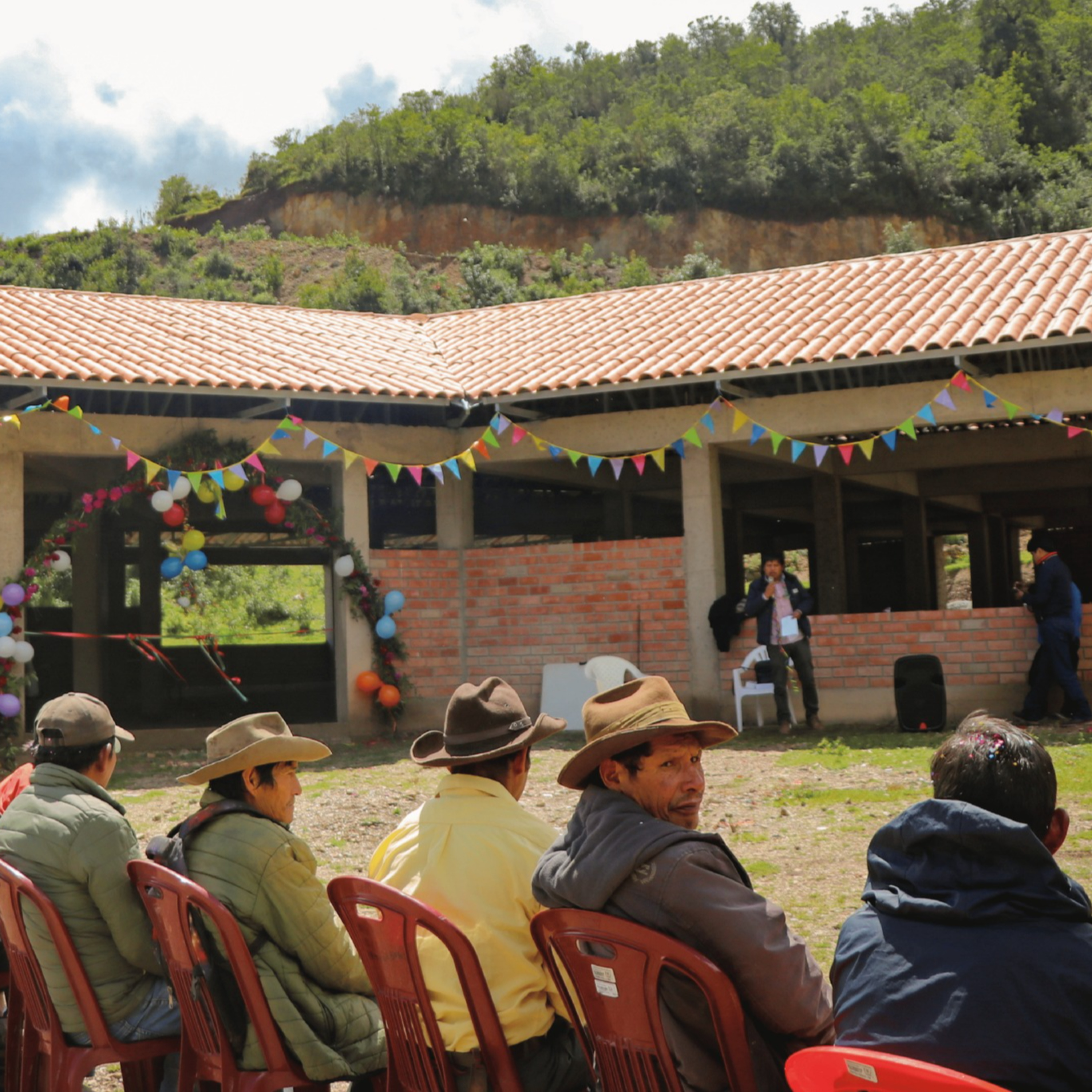 📻👷‍♂️😀 REINICIO DE OBRA MEJORAMIENTO E IMPLEMENTACIÓN DE SERVICIOS TURÍSTICOS EN LOS CAMINOS ALTERNOS QUE ABARCAN LIMATAMBO, TOMACAYA, SALKANTAY, SANTA TERRESA Y MACHUPICCHU. episode artwork