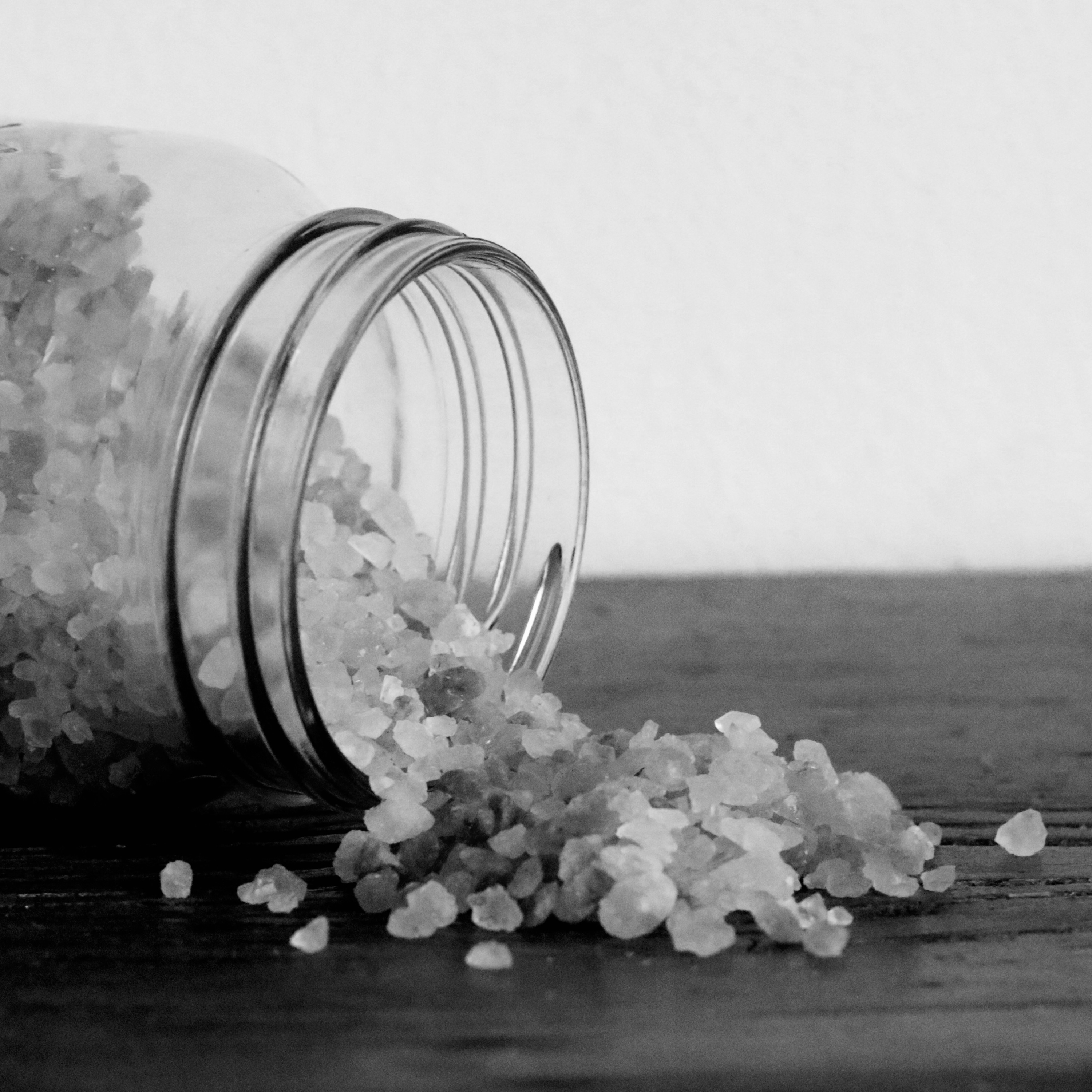 aquele que habita os céus sorri