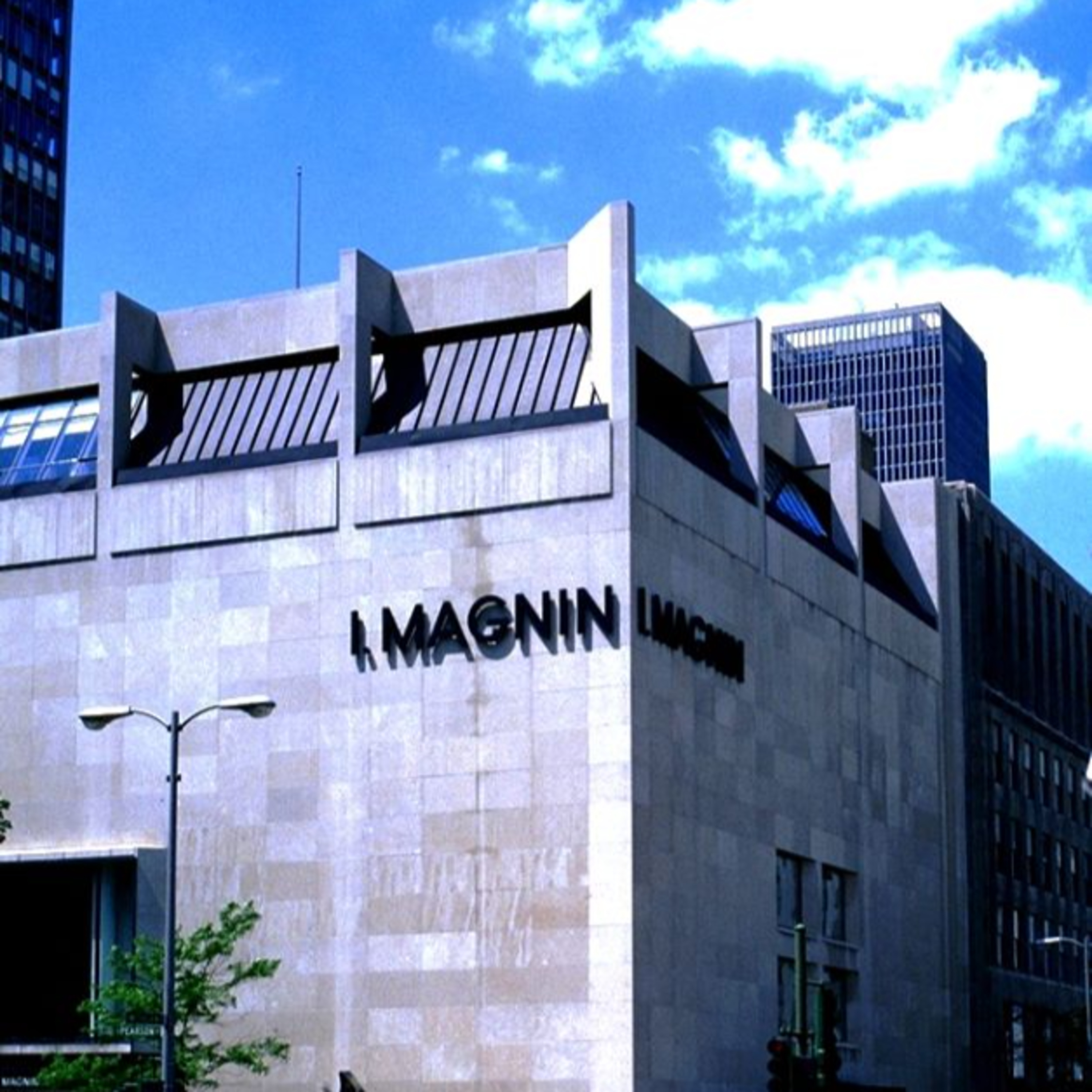 Episode 236: The Golden Bear Family Restaurants, And The I. Magnin Department Stores In Chicago.