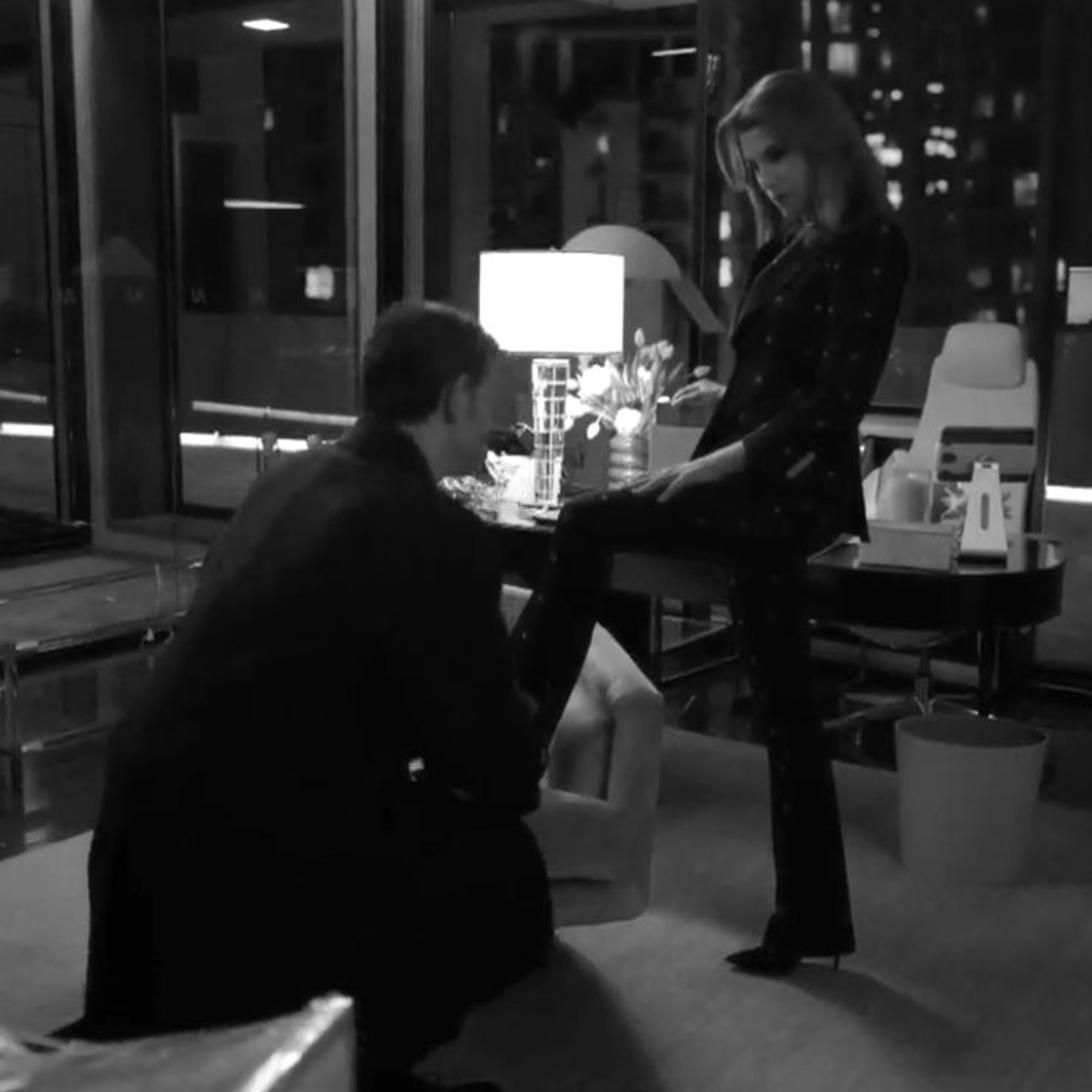 1x07 El Poder  episode artwork