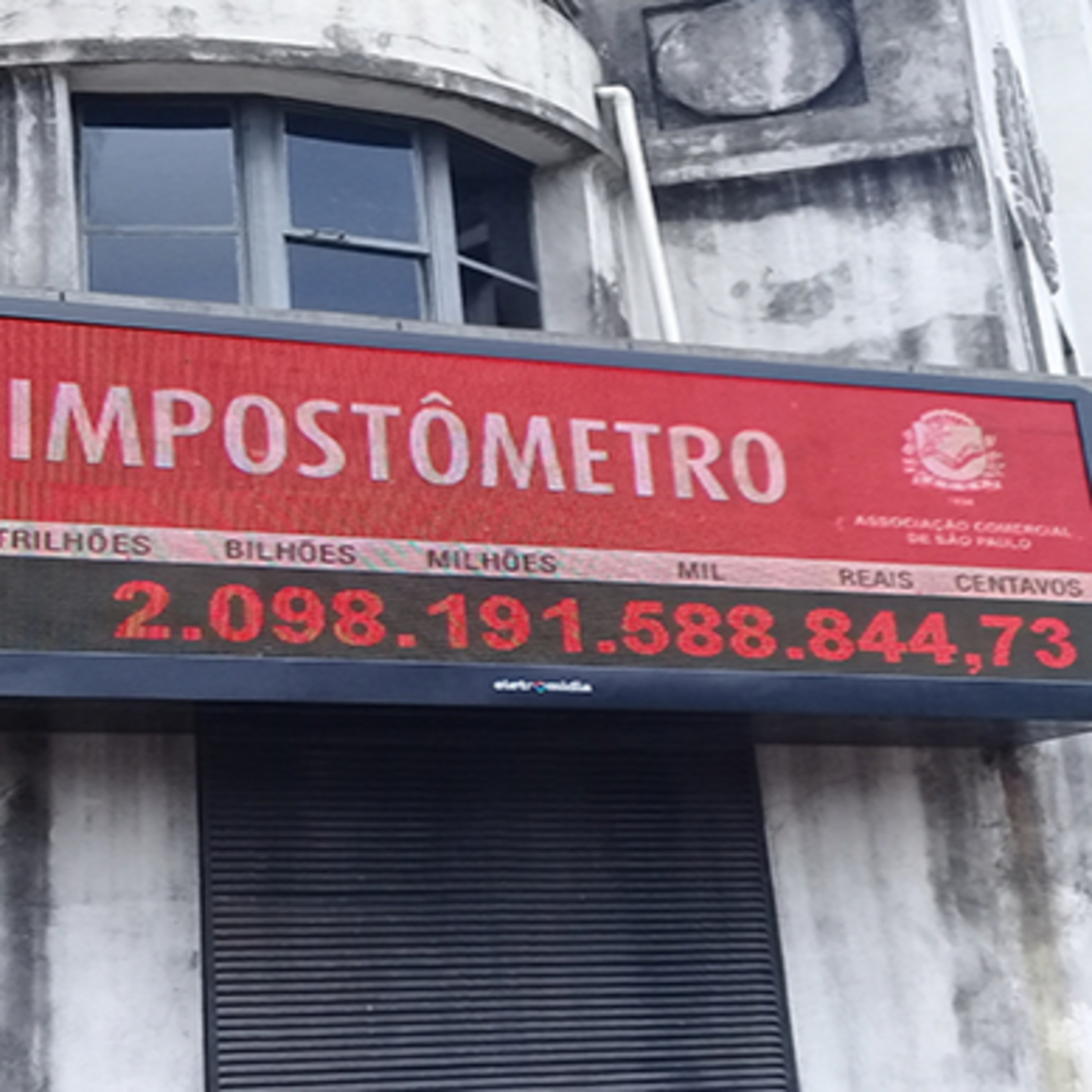 Economia e Negócios: Governos já gastaram mais do que arrecadaram neste ano episode artwork