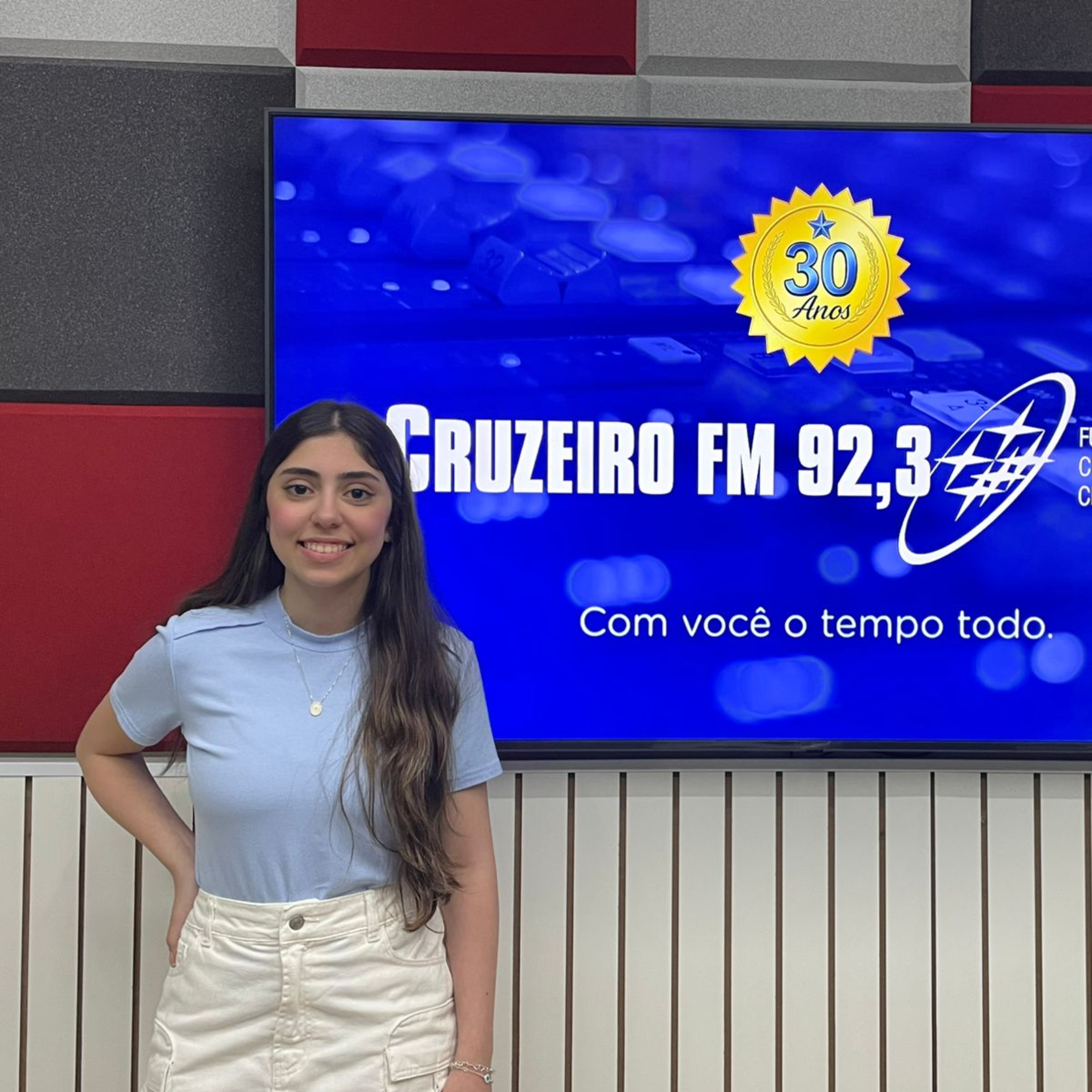 Cantora Marina Millano se apresenta com duplas de renome nacional episode artwork