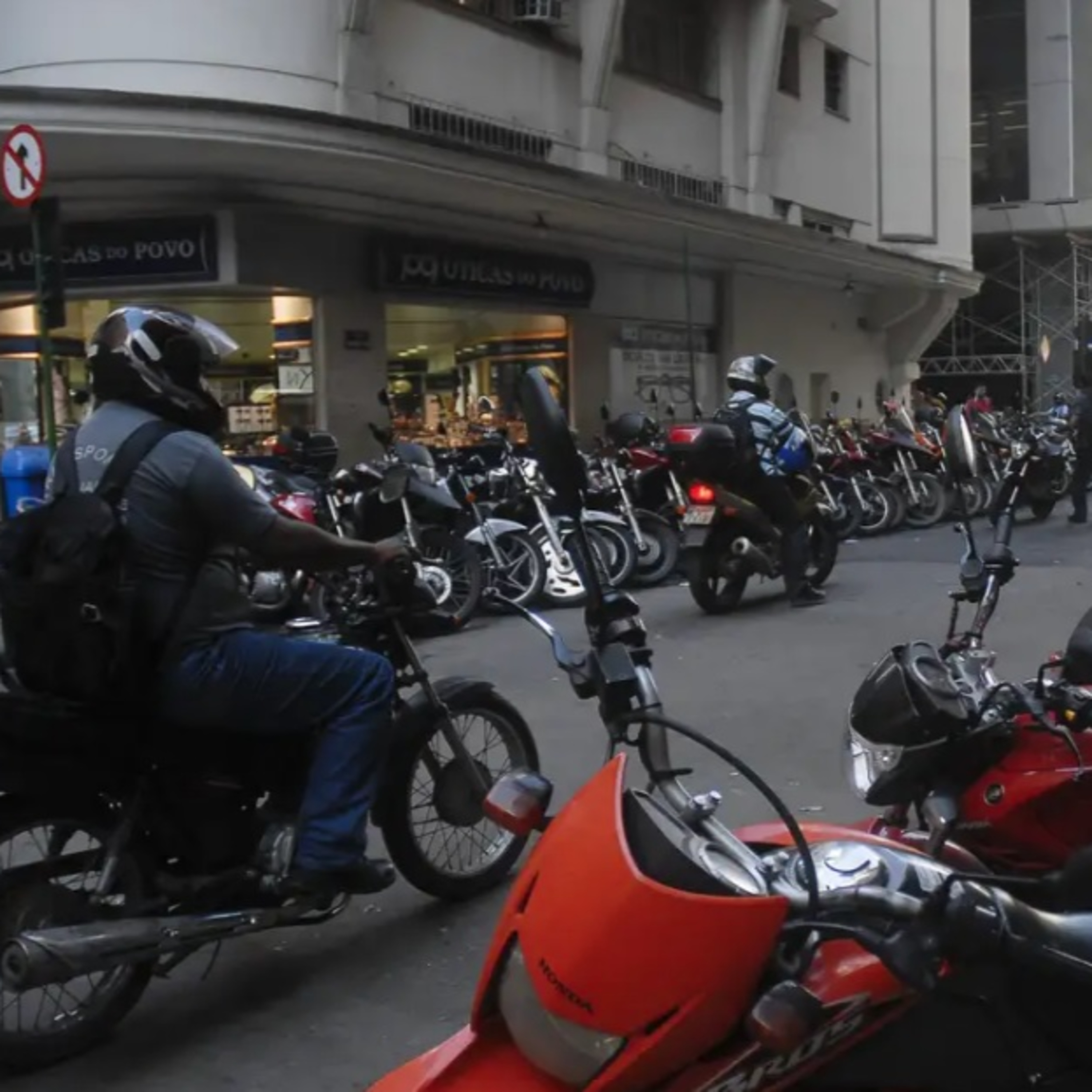 Mobilidade Urbana: Brasil registra avanço histórico na frota de motocicletas episode artwork