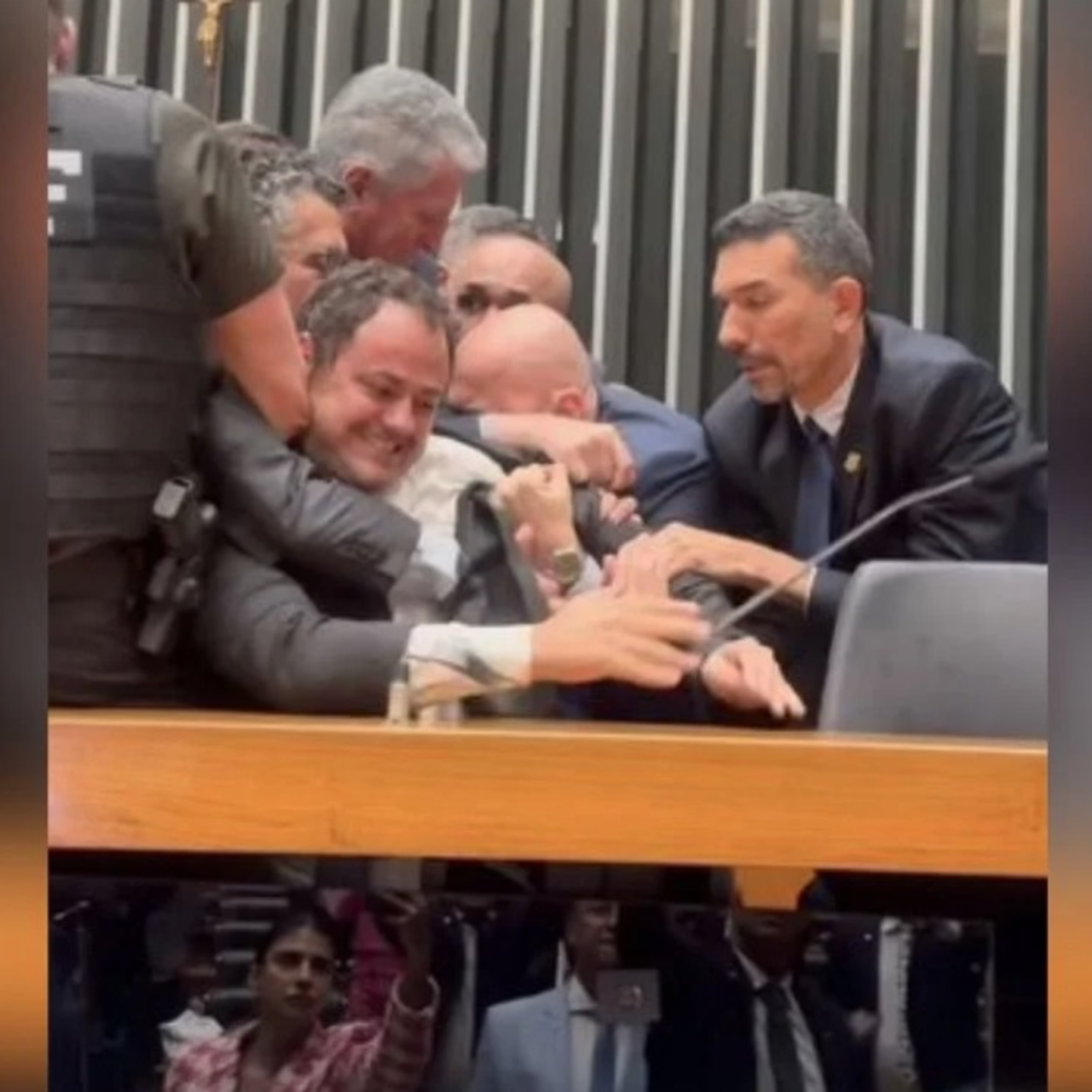 Poder e Política: Alexandre Garcia critica temas polêmicos em novo quadro de análise episode artwork