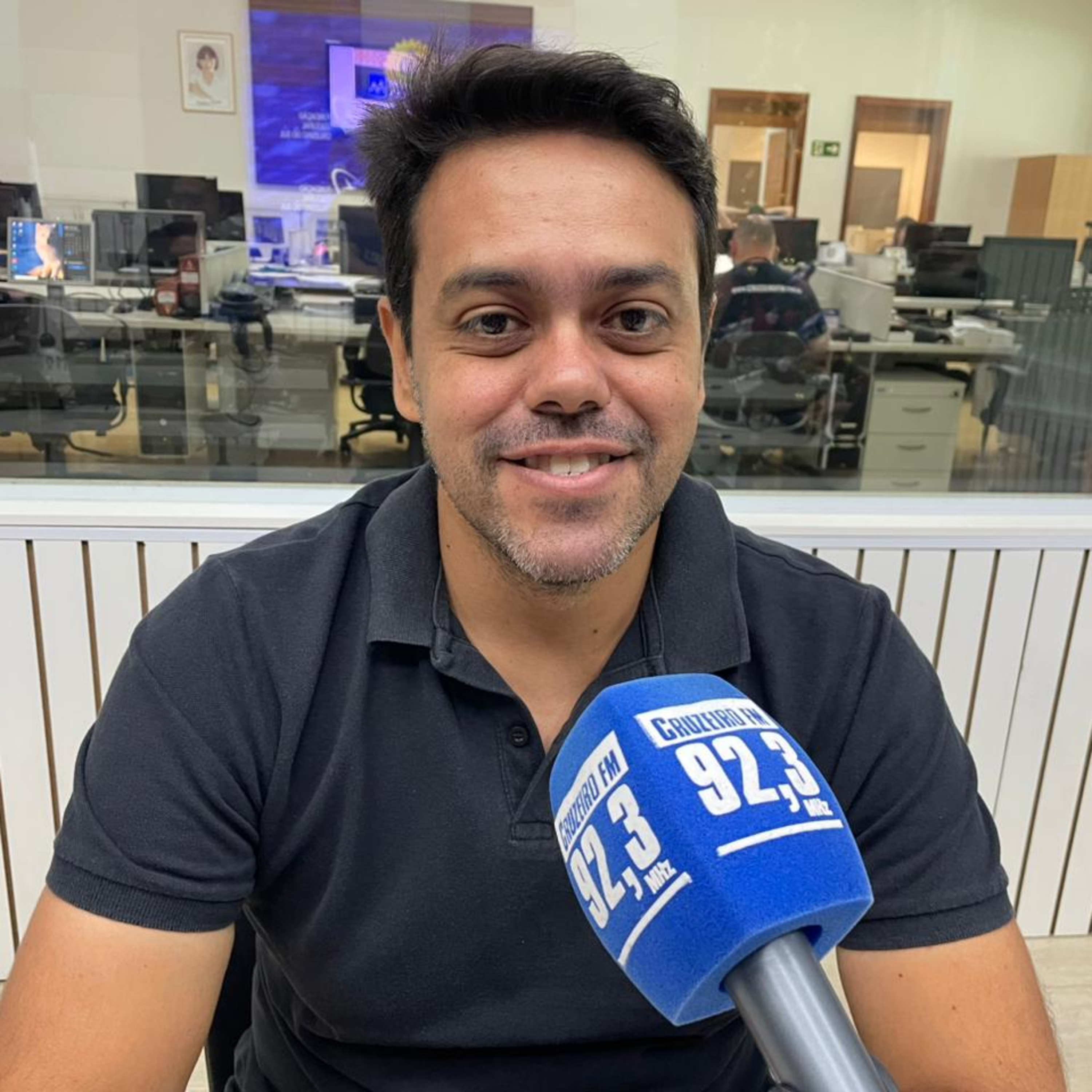 Economista fala sobre reajustes das tarifas de ônibus de Sorocaba e de impostos no Brasil episode artwork
