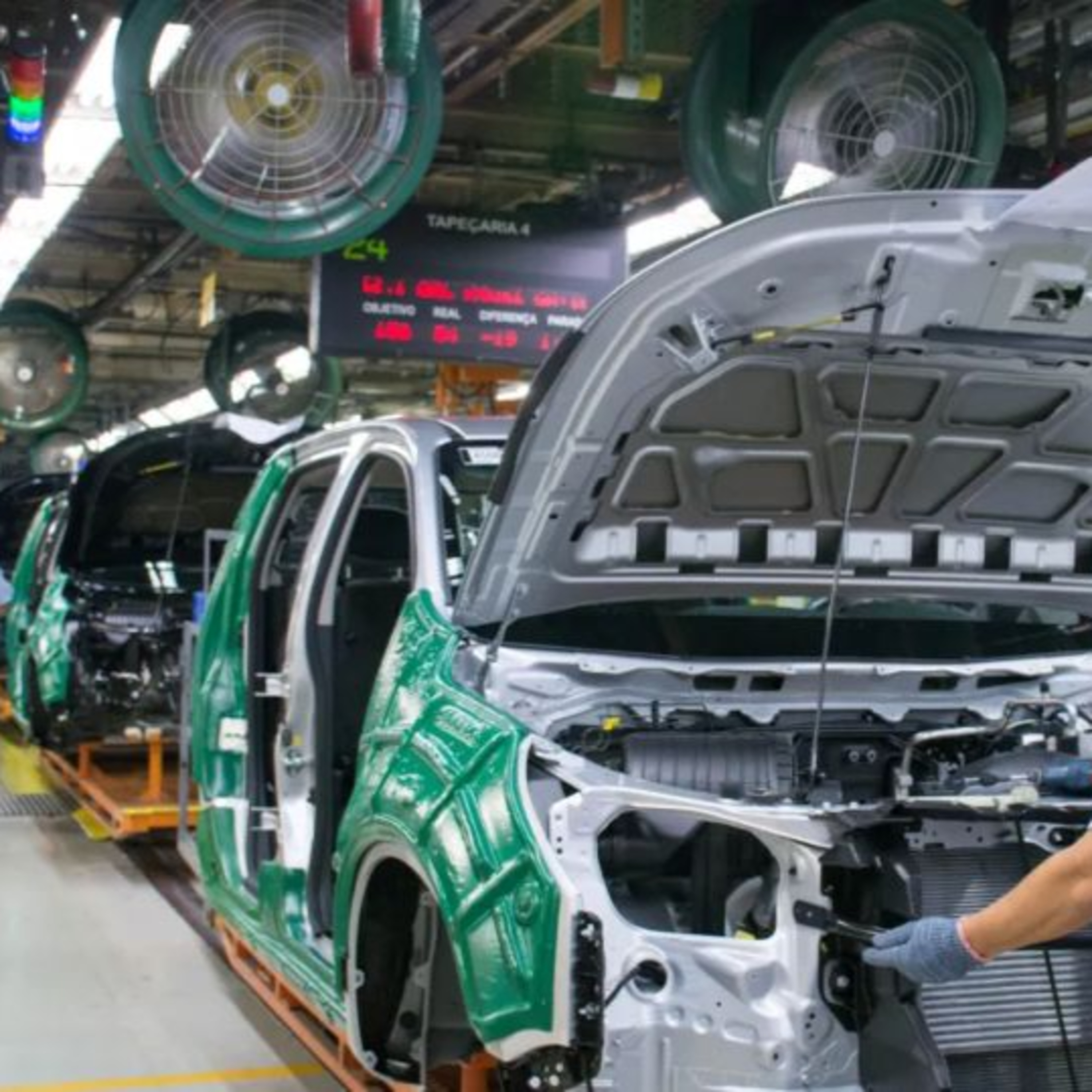 Economia e Negócios: Vendas de carros zero-quilômetro têm leve queda no início do ano episode artwork