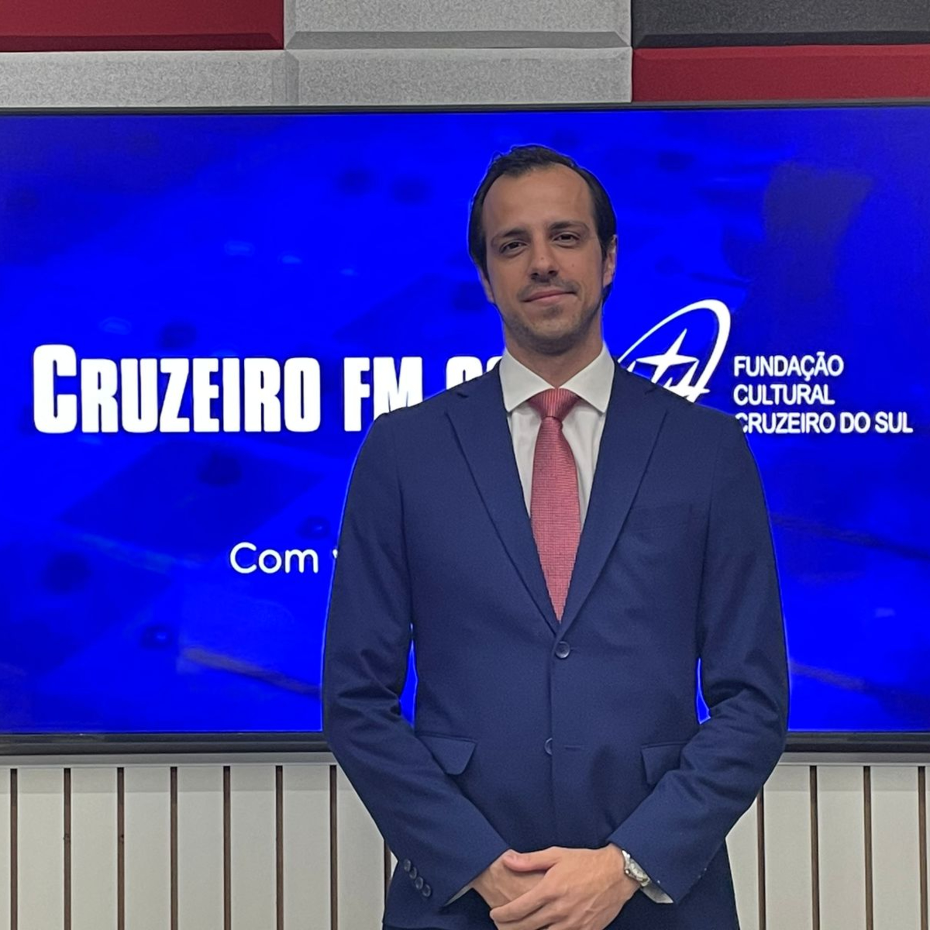 Prefeitura tem o dever legal com a manutenção da cidade, enquanto o Legislativo deve fiscalizar episode artwork