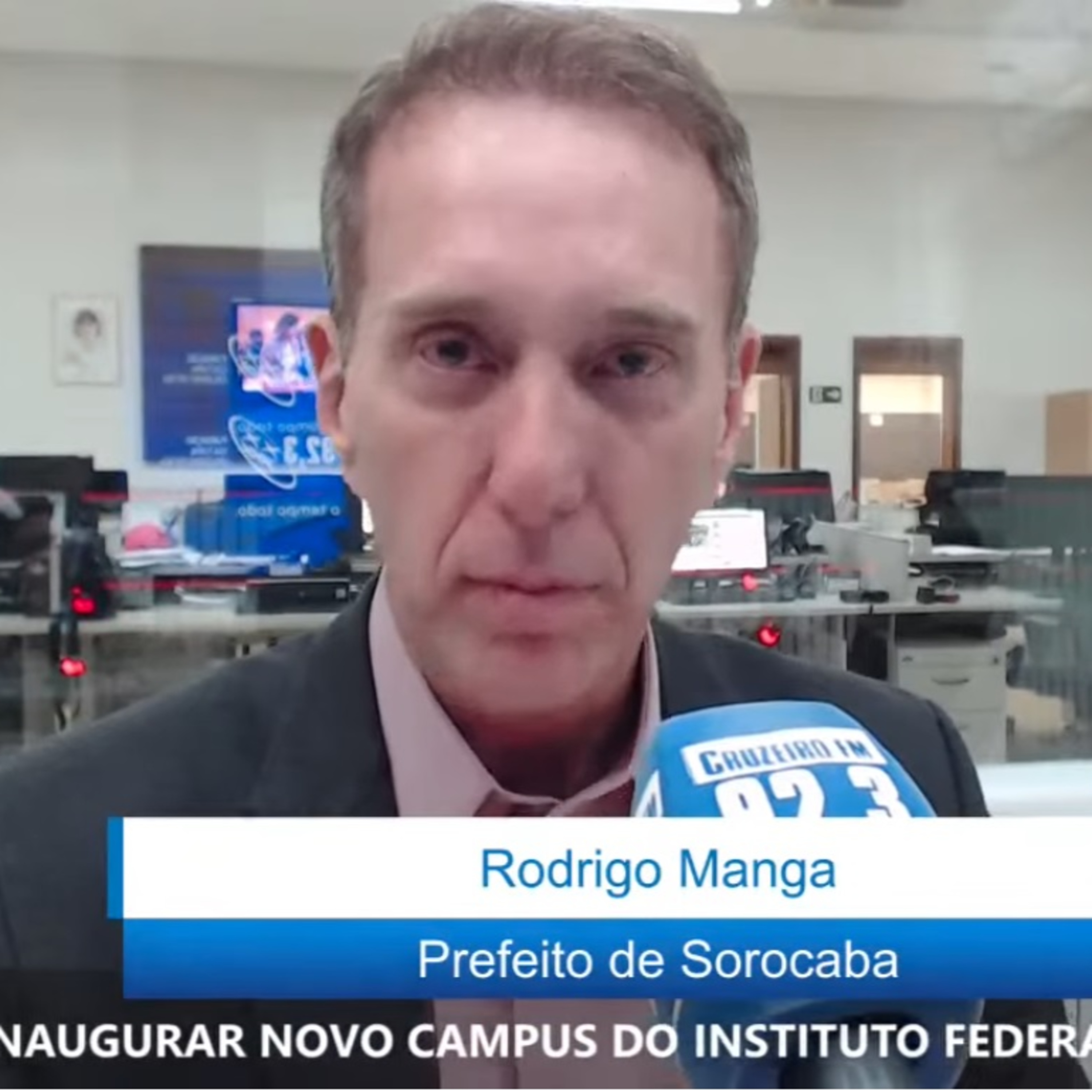 Prefeito Rodrigo Manga chora ao falar da gratuidade do passe estudante para famílias mais pobres episode artwork