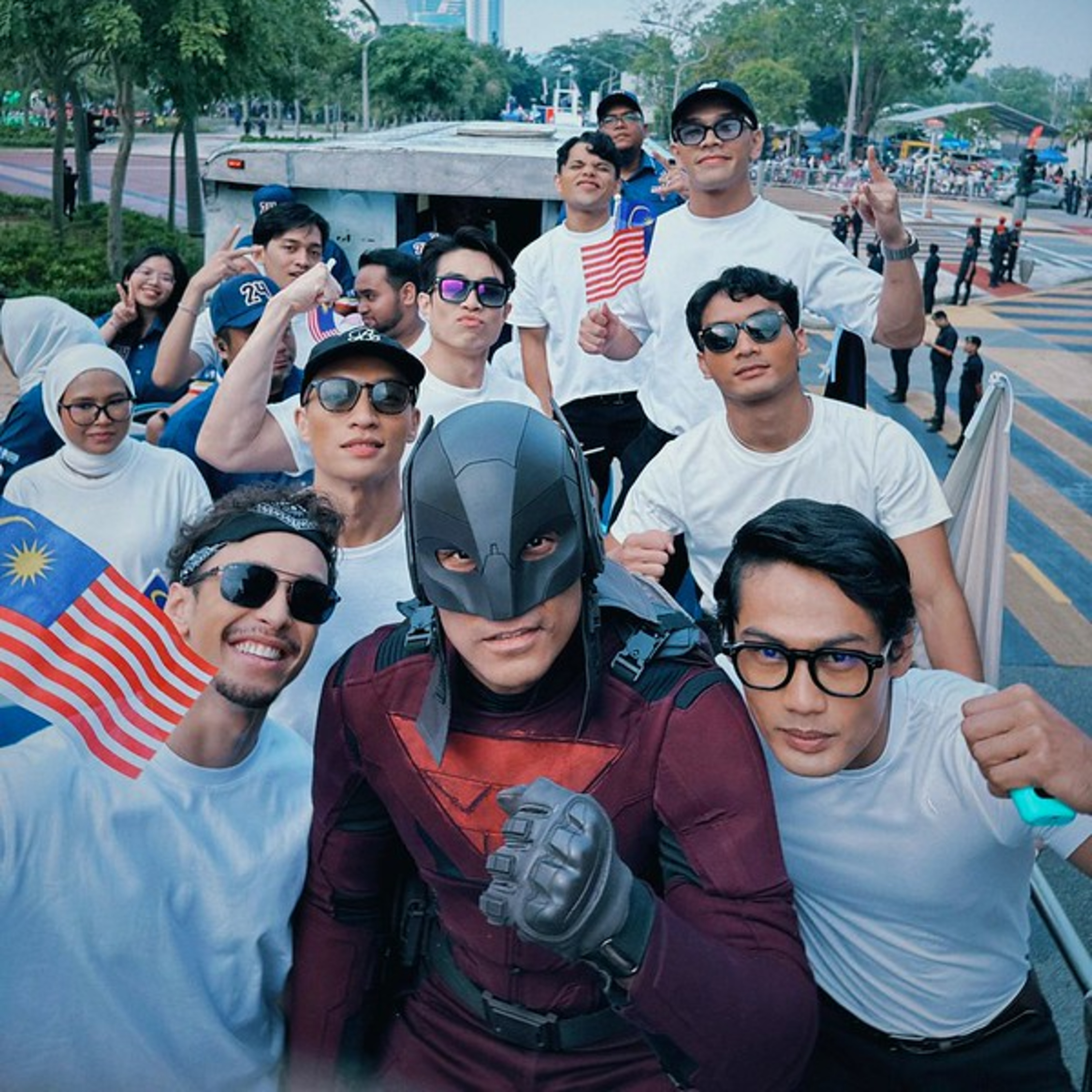 102. Expectation terhadap filem Keluang Man episode artwork