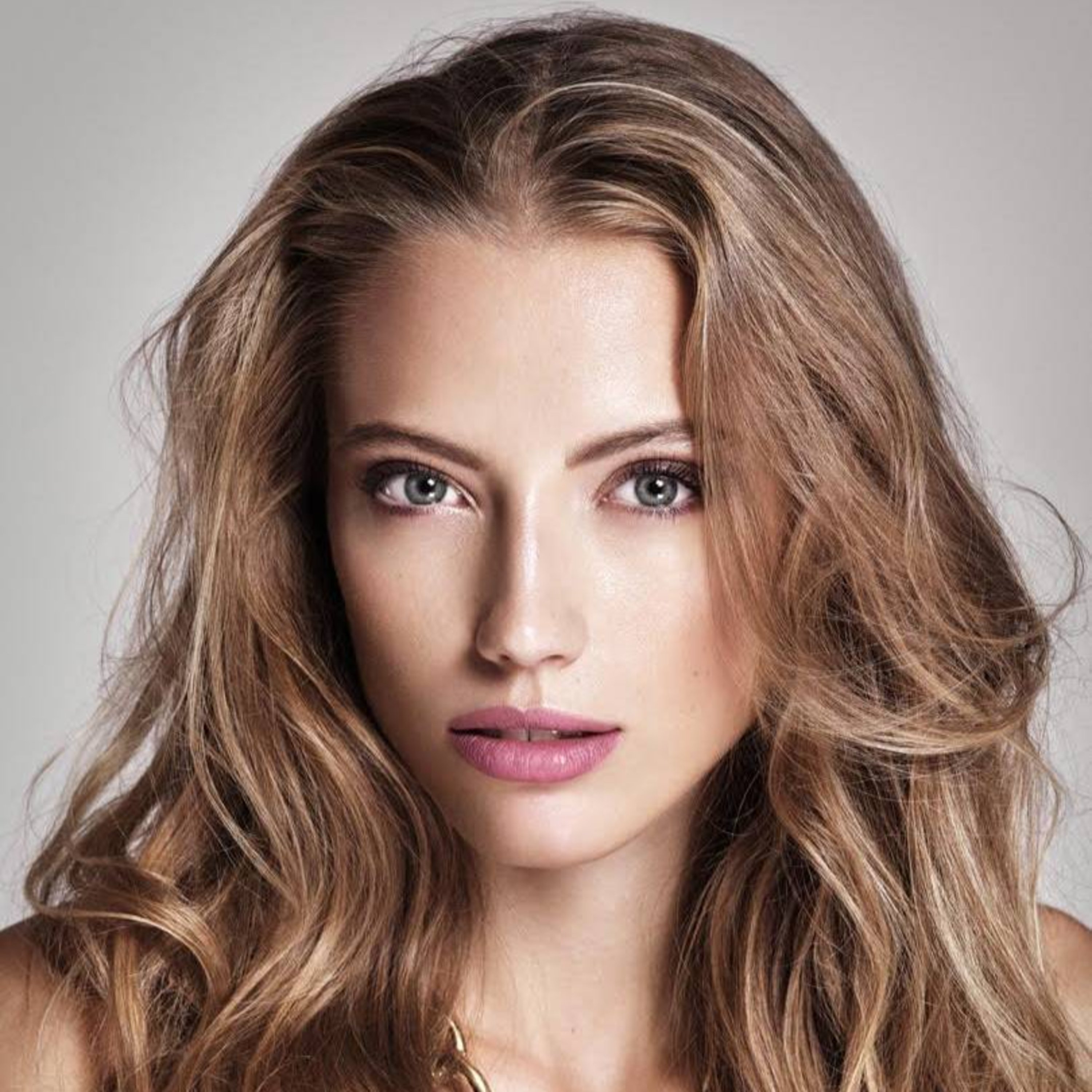 S bylinkárkou Klárou Lapinovou o prírodnej liečbe, prevencii a alternatívnej medicíne