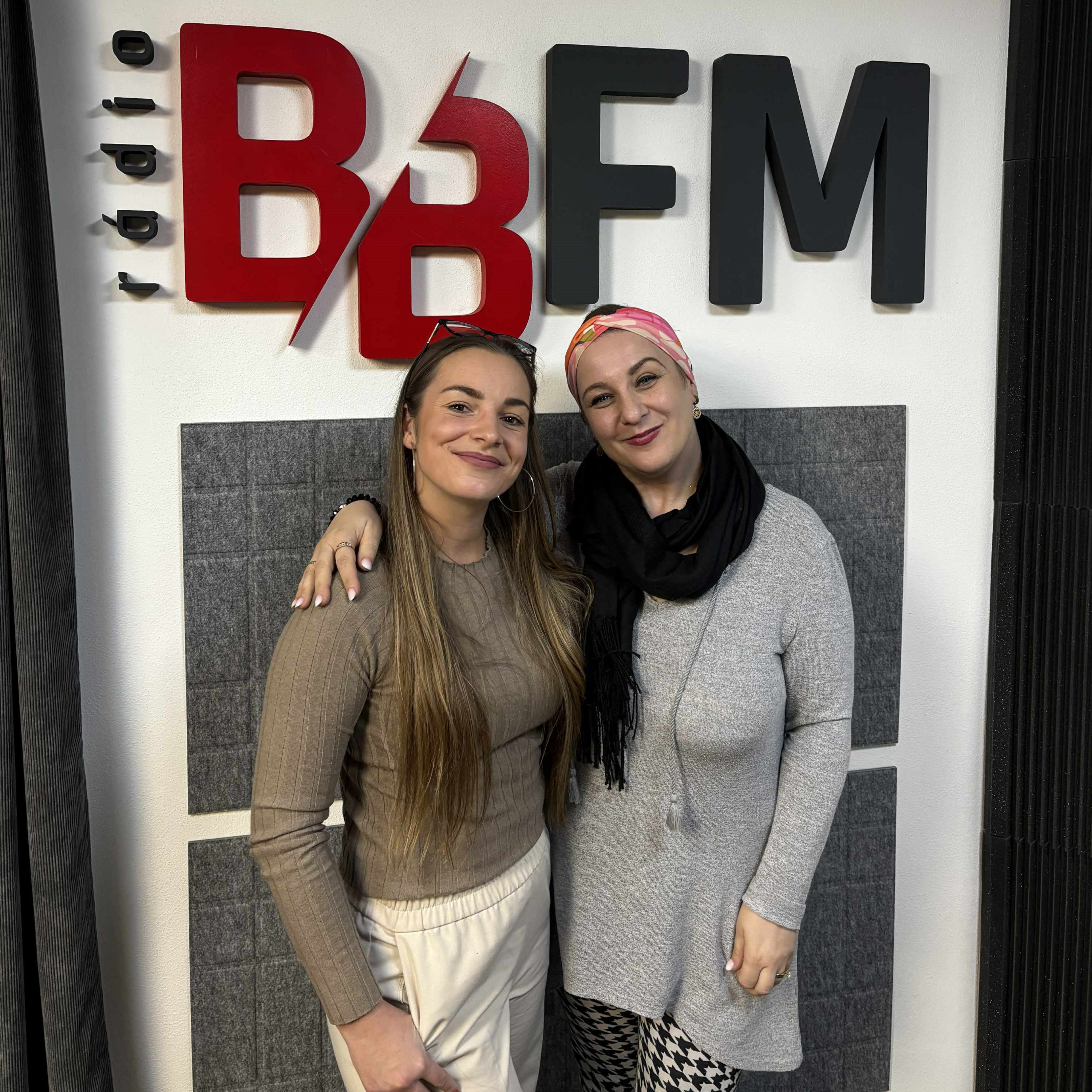 Nielen o vernisáži prvej výstavy v galérii Vicekonzulátu Maďarska v Banskej Bystrici "Quo Vadis"