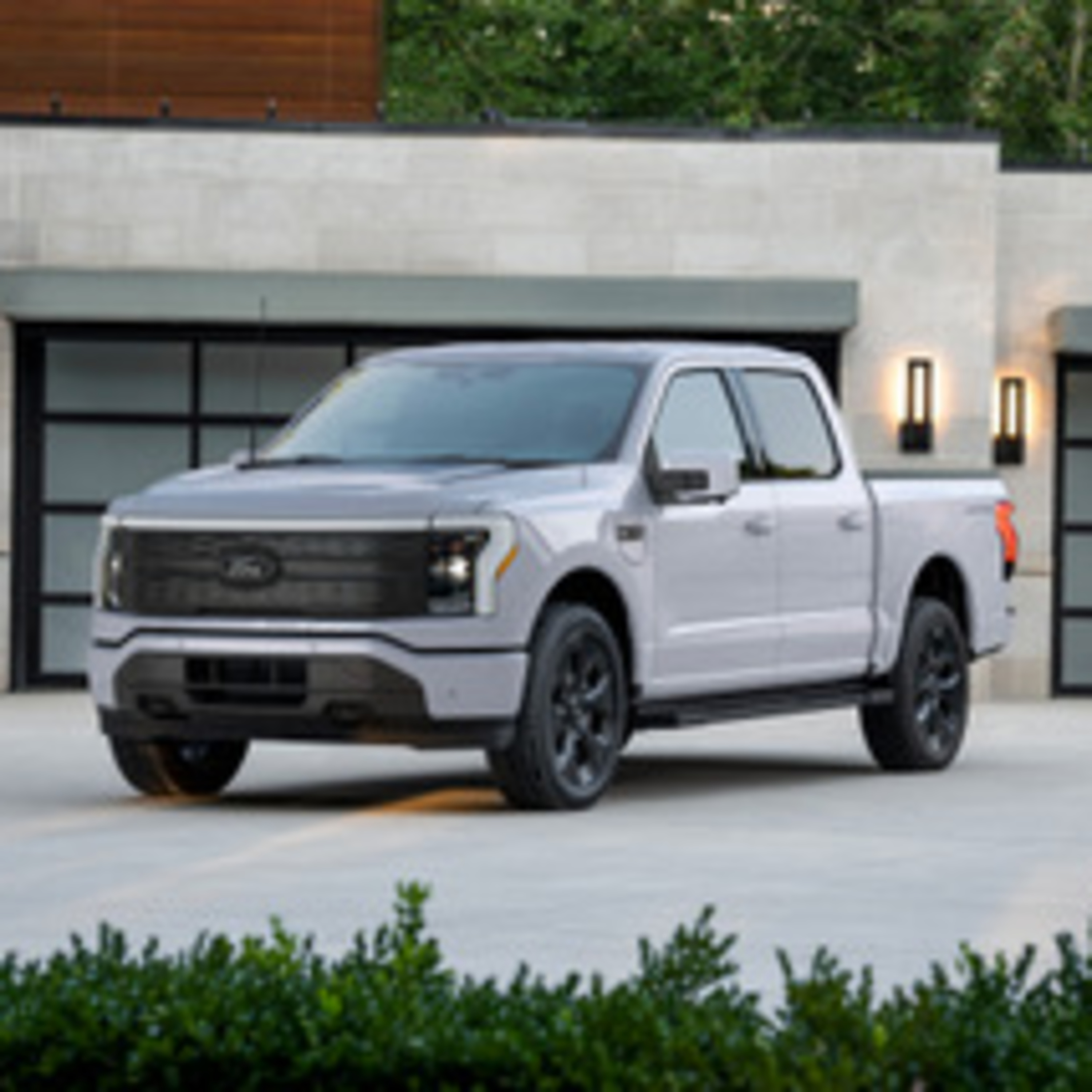 Techstination interview: What's new in the 2025 Ford F-150 Lightning episode artwork