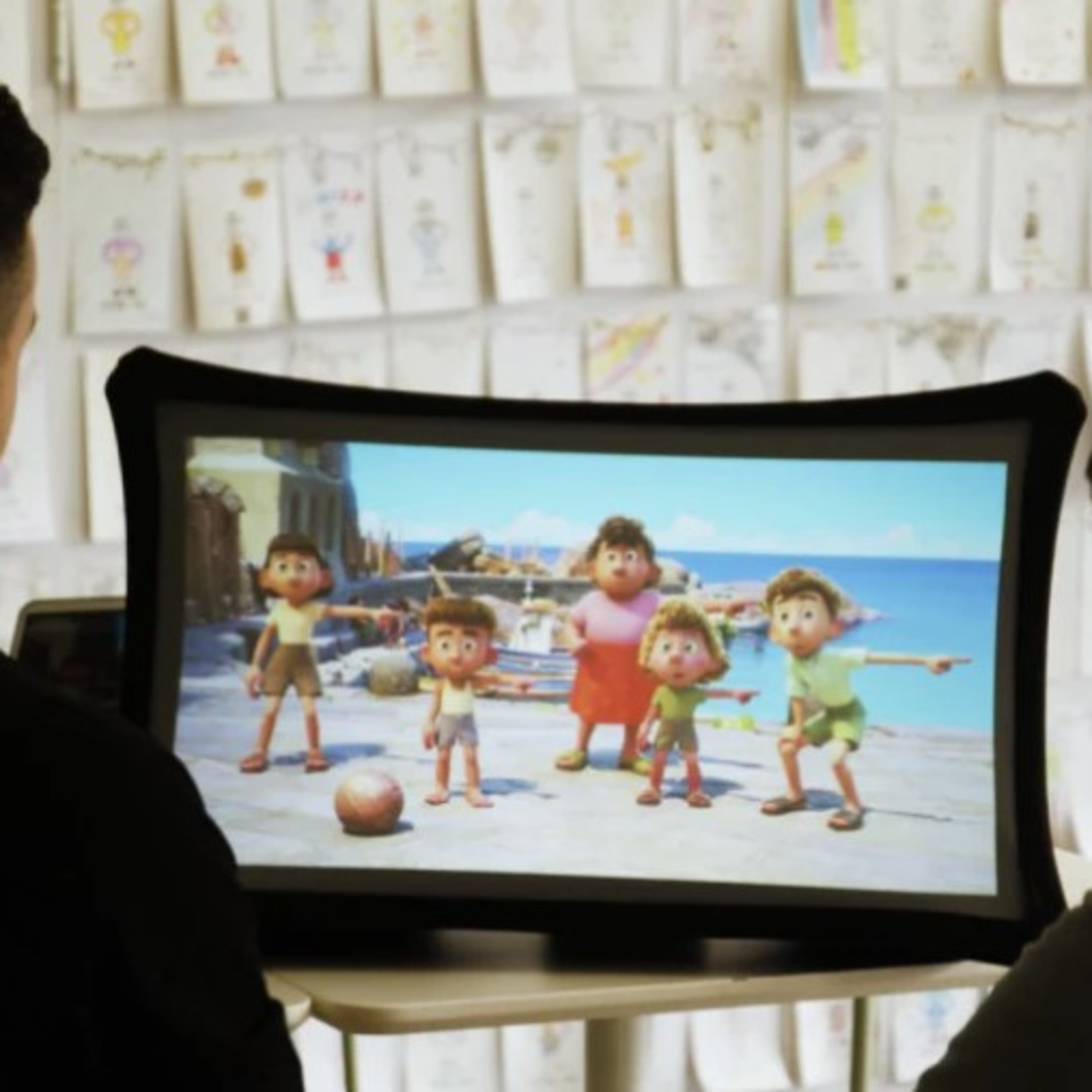 Techstination interview: Arovia Splay Max instant projector & screen goes anywhere episode artwork